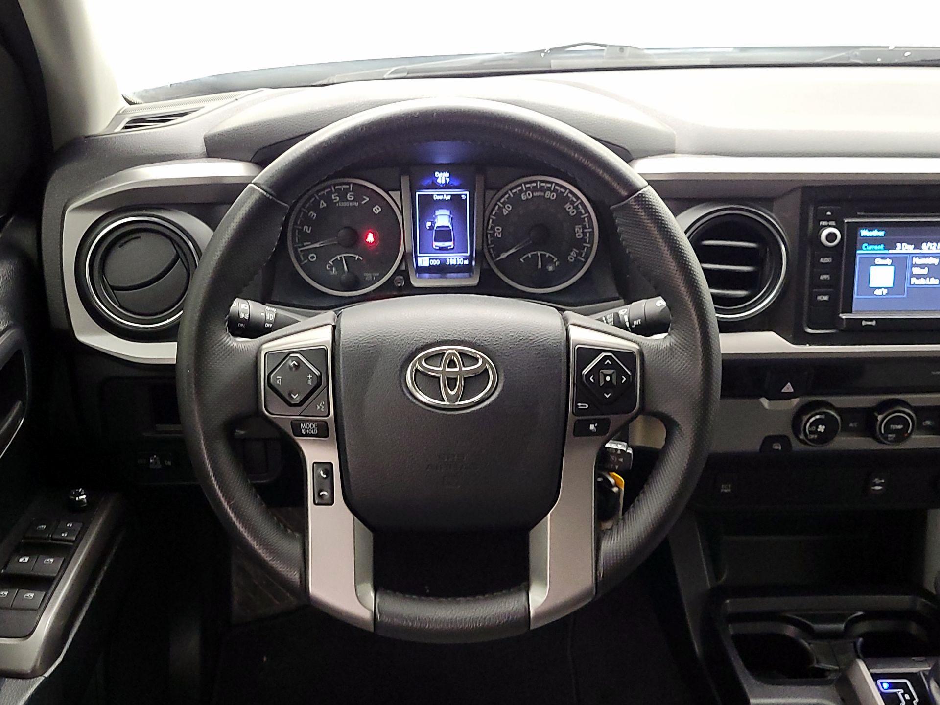 Thumbnail: 2017 Toyota Tacoma - 10