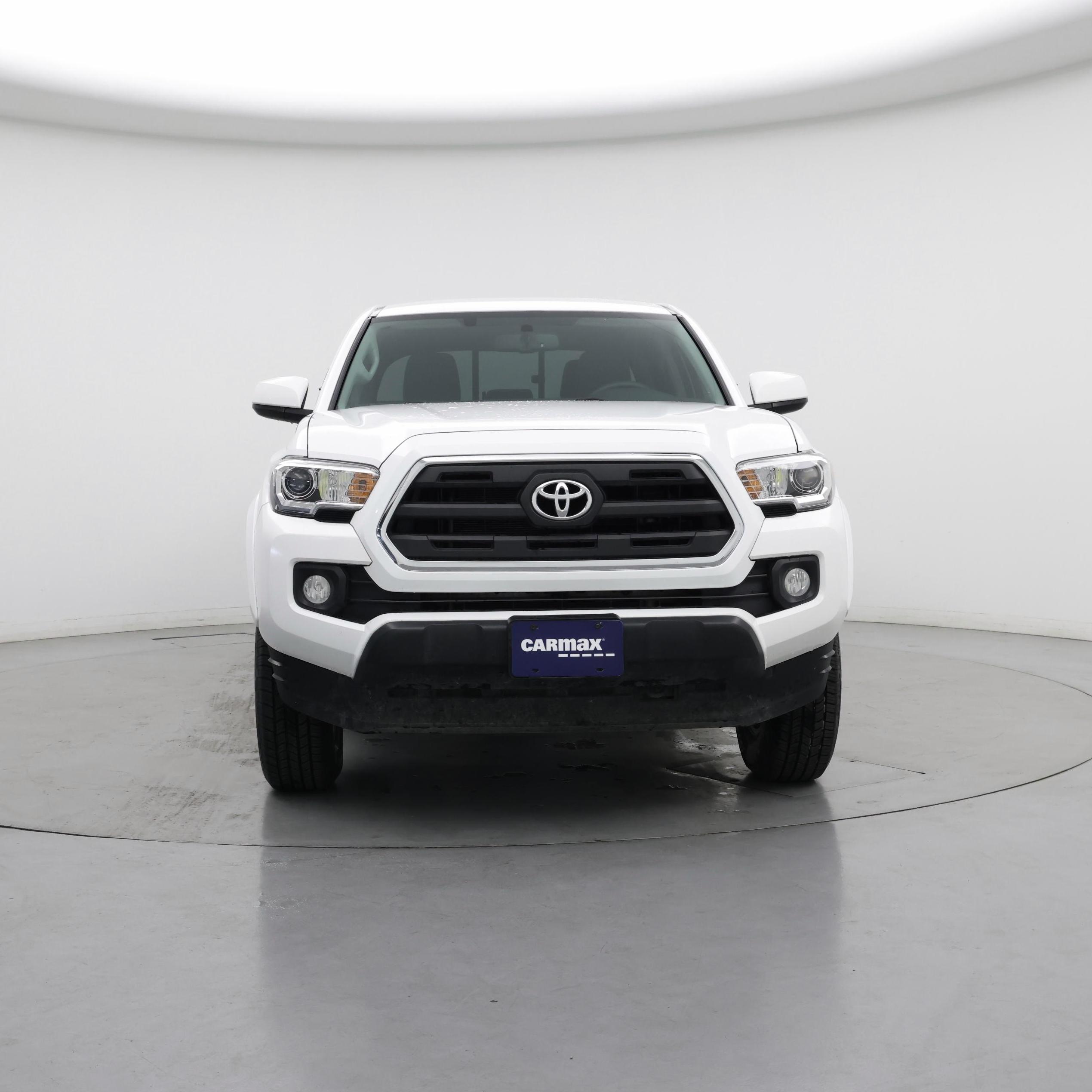 Thumbnail: 2017 Toyota Tacoma - 5