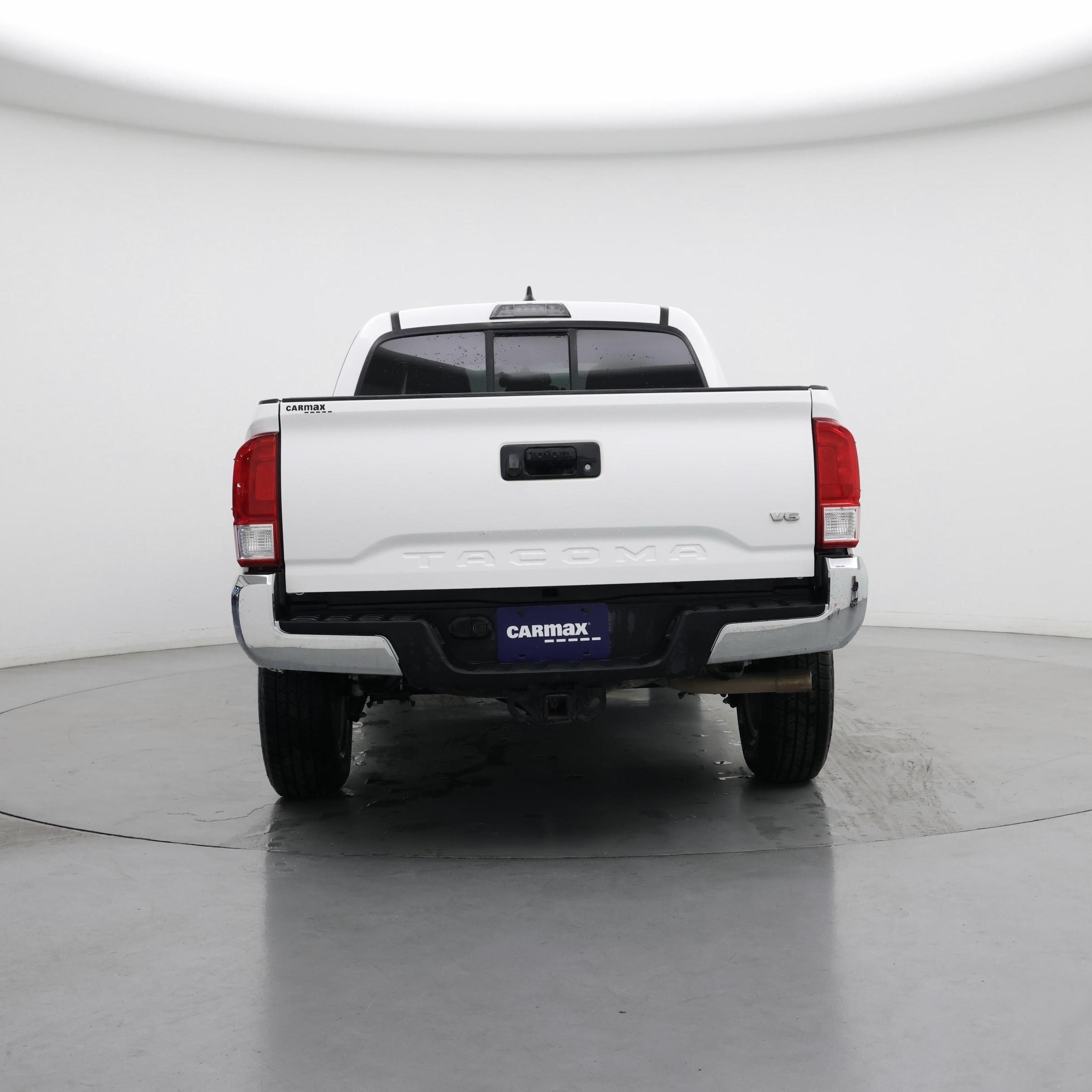 Thumbnail: 2017 Toyota Tacoma - 6
