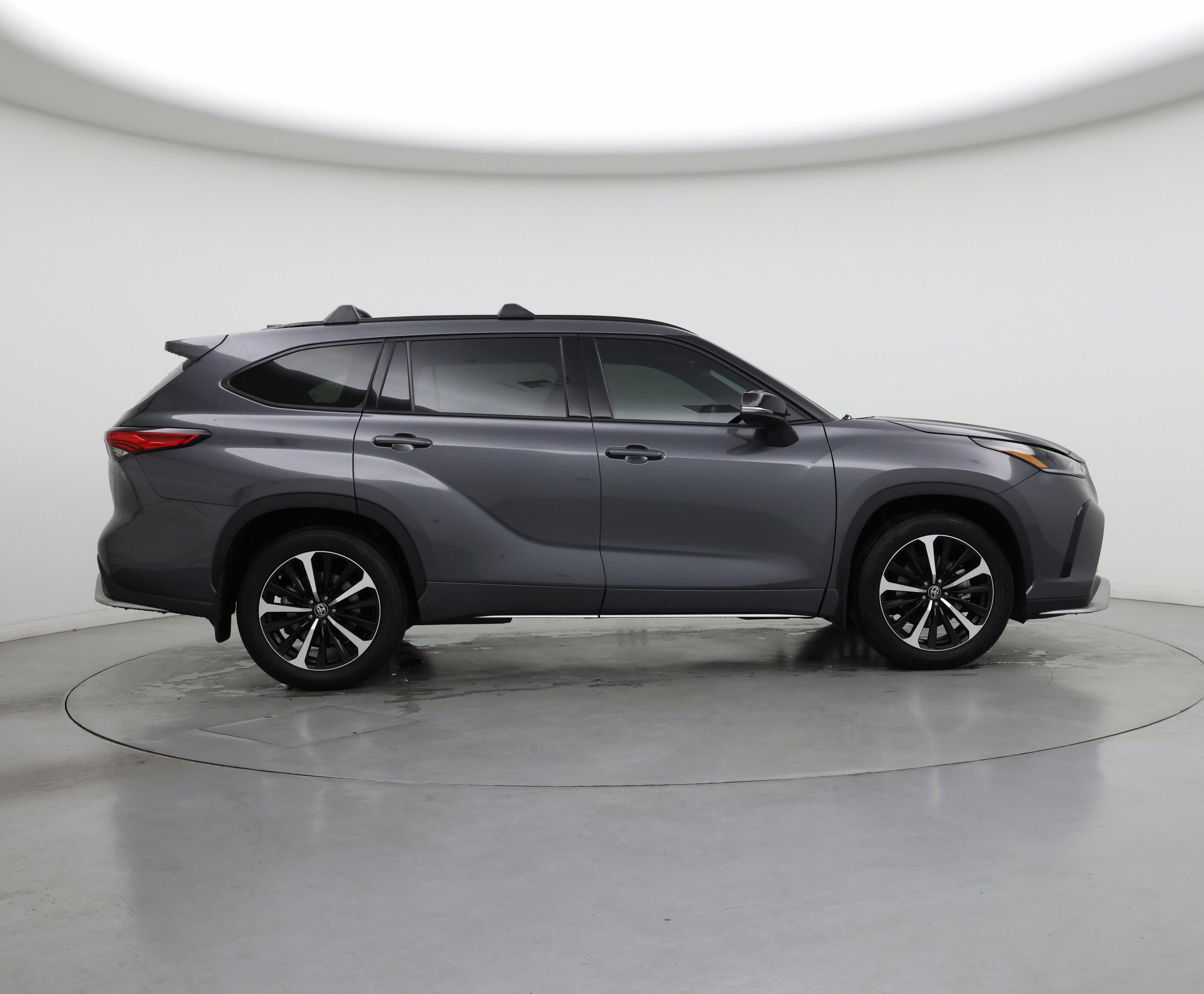 Thumbnail: 2021 Toyota Highlander - 7
