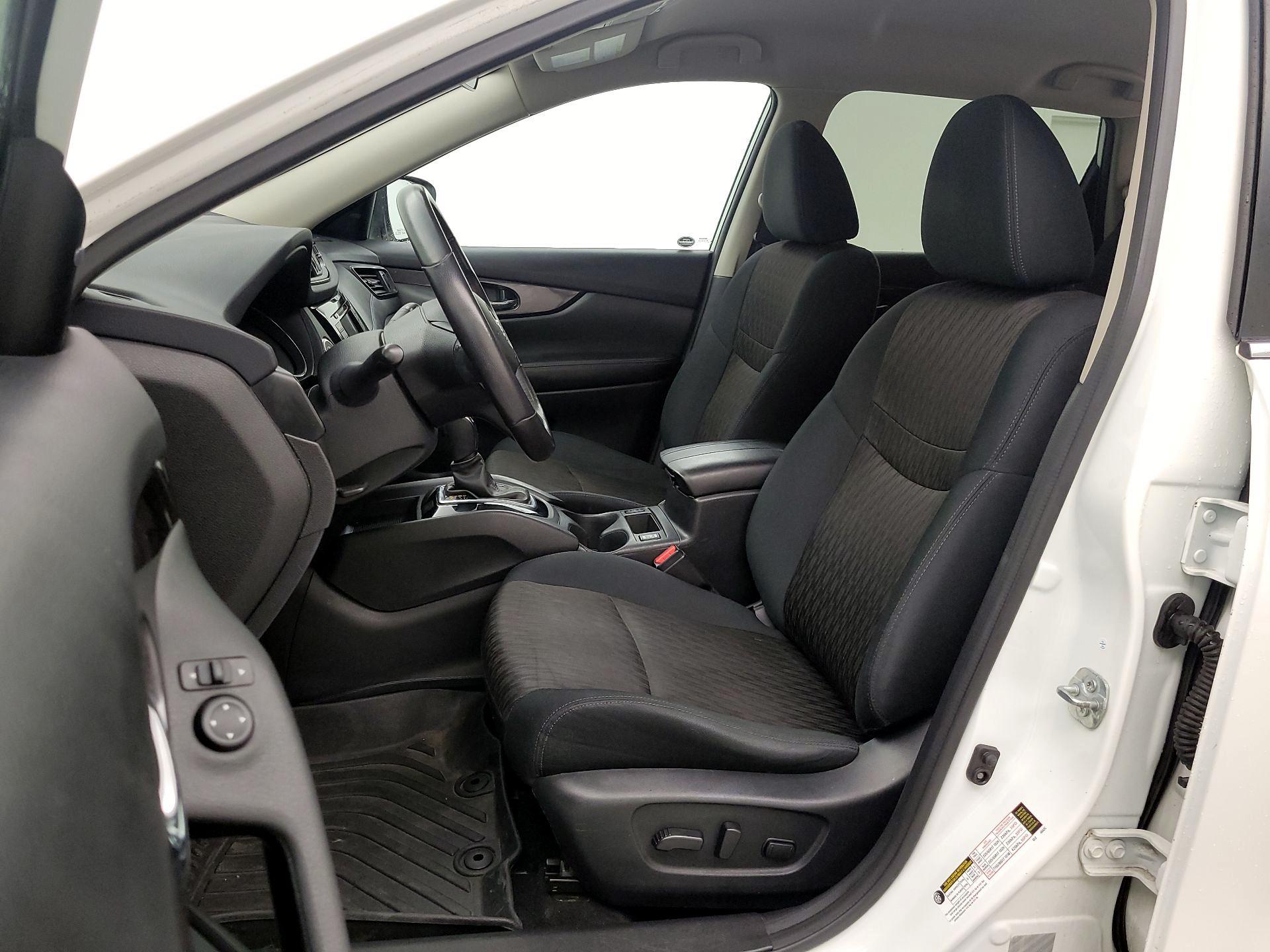 Thumbnail: 2018 Nissan Rogue - 11
