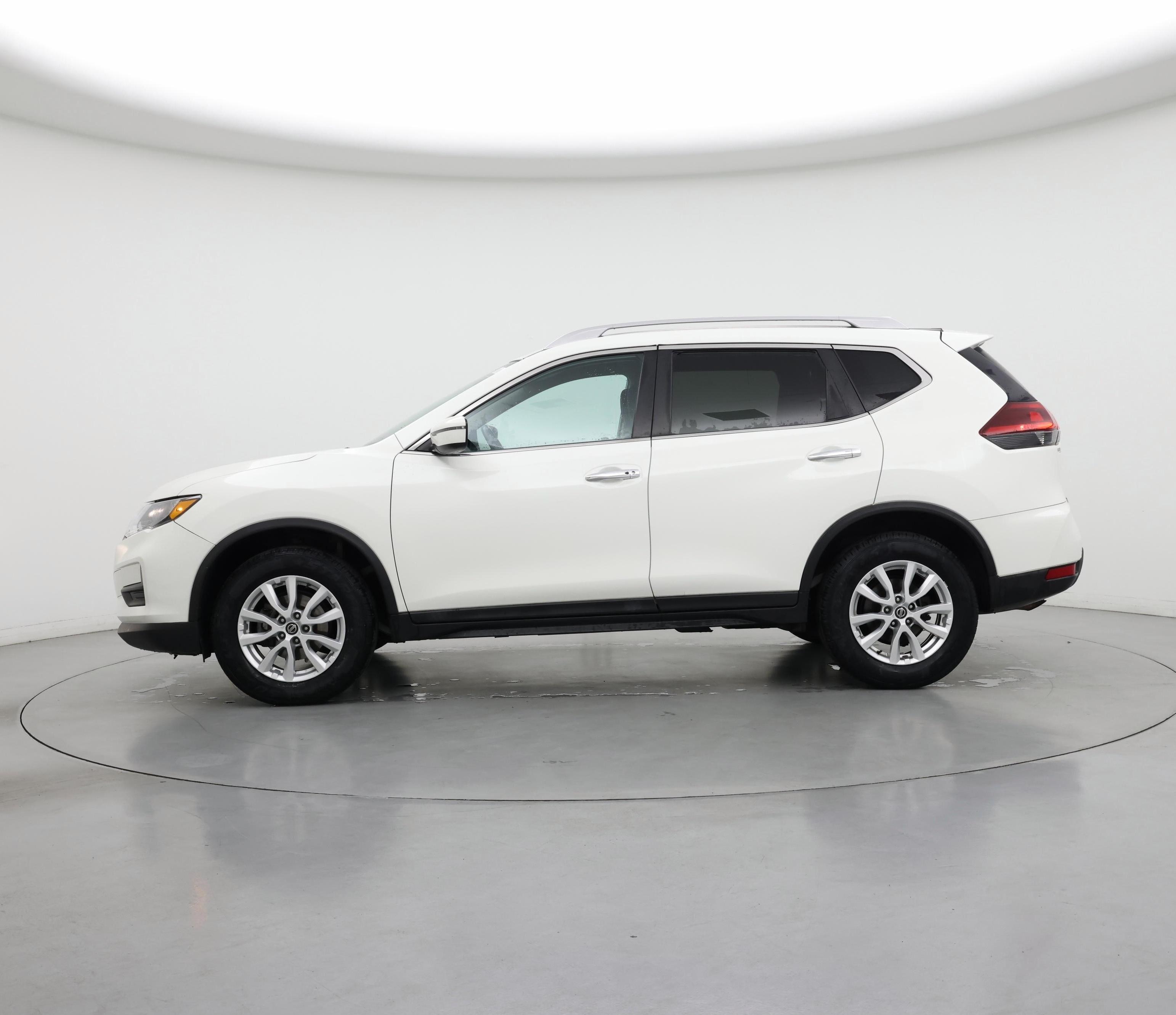 Thumbnail: 2018 Nissan Rogue - 3