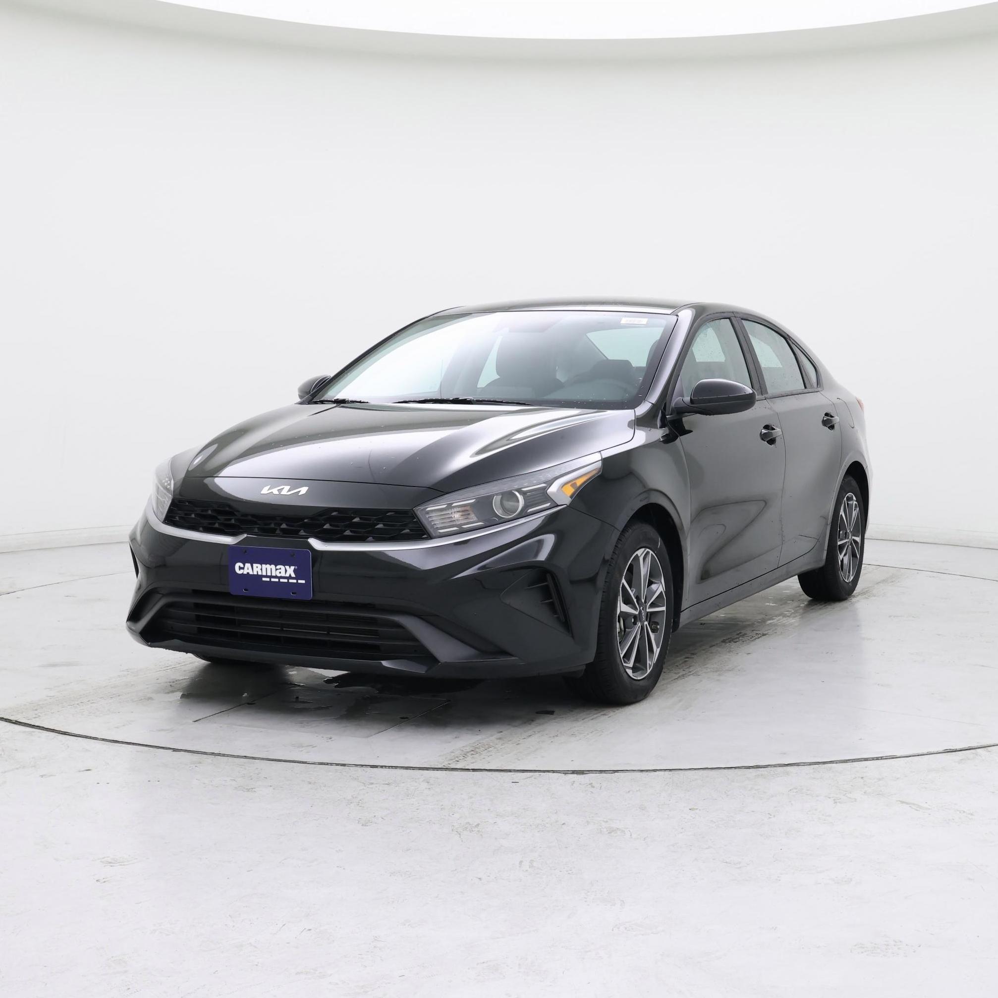 Thumbnail: 2024 Kia Forte - 4