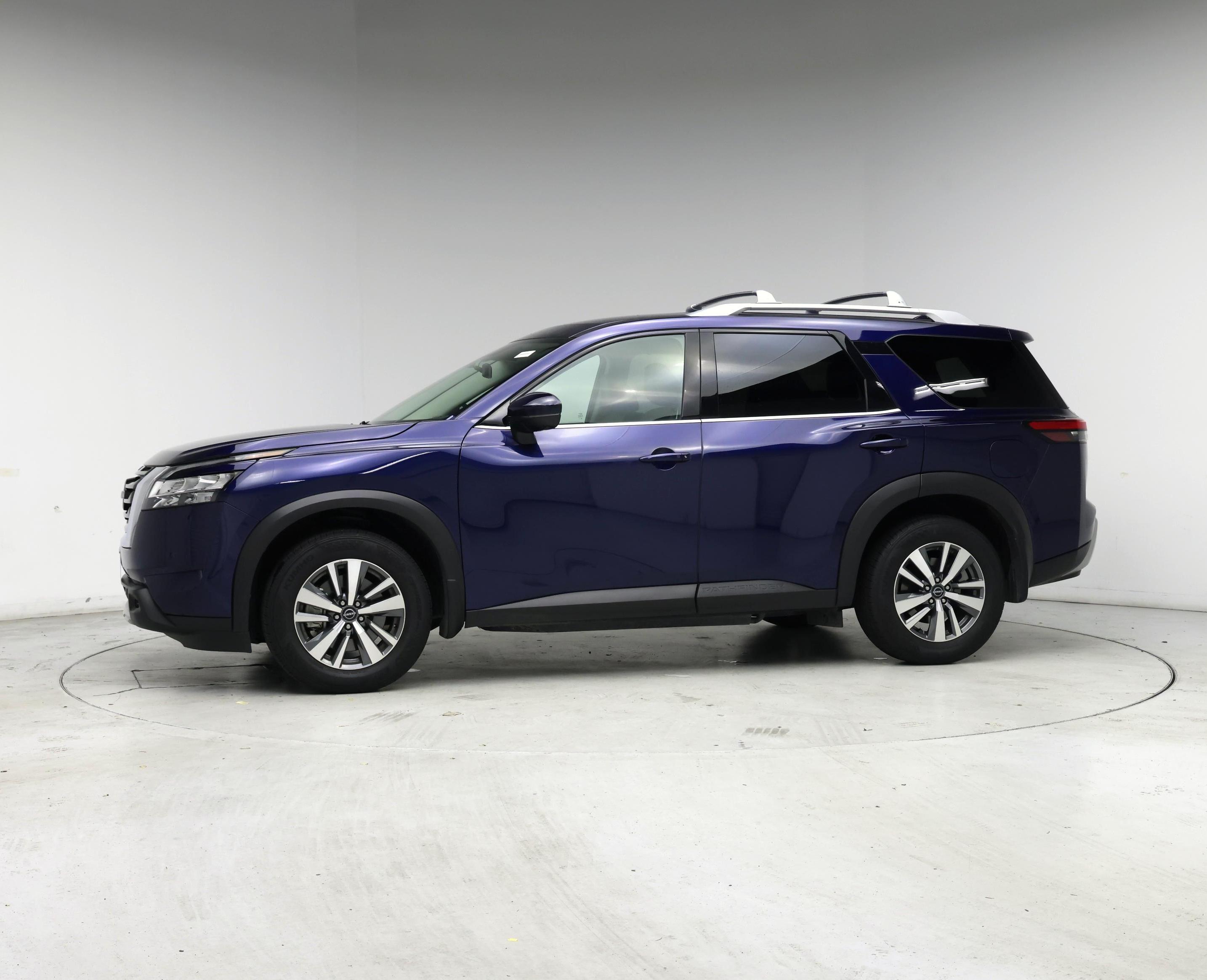 Thumbnail: 2024 Nissan Pathfinder - 3