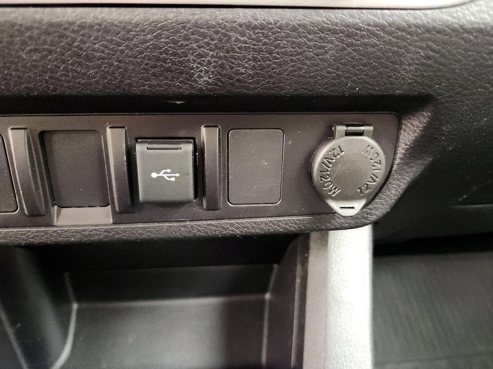 Thumbnail: 2021 Toyota Tacoma - 18