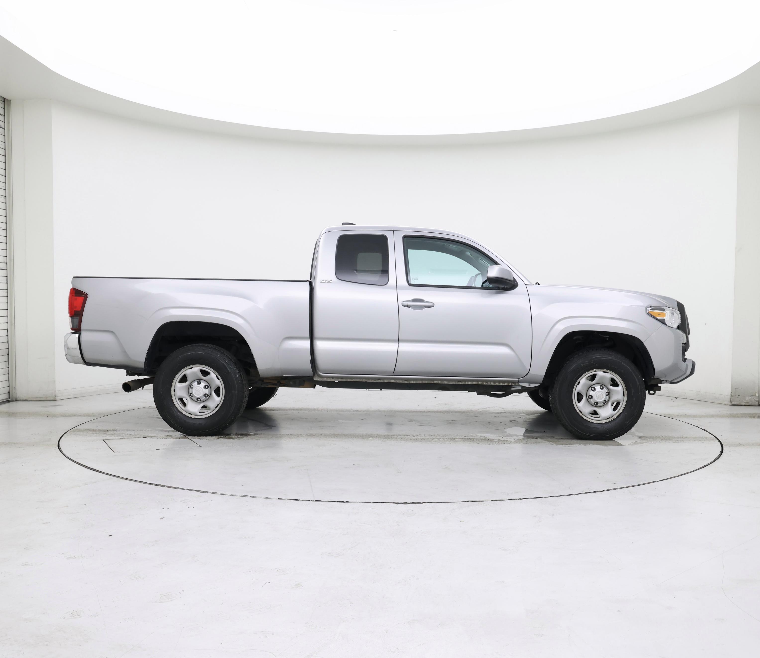 Thumbnail: 2021 Toyota Tacoma - 7