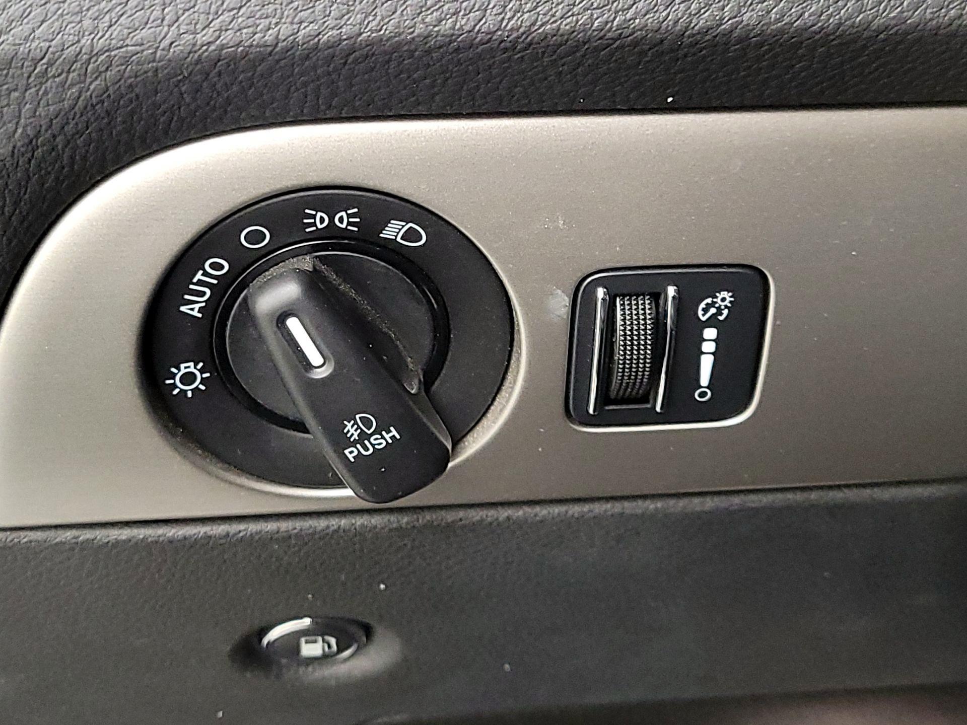 Thumbnail: 2015 Dodge Durango - 13