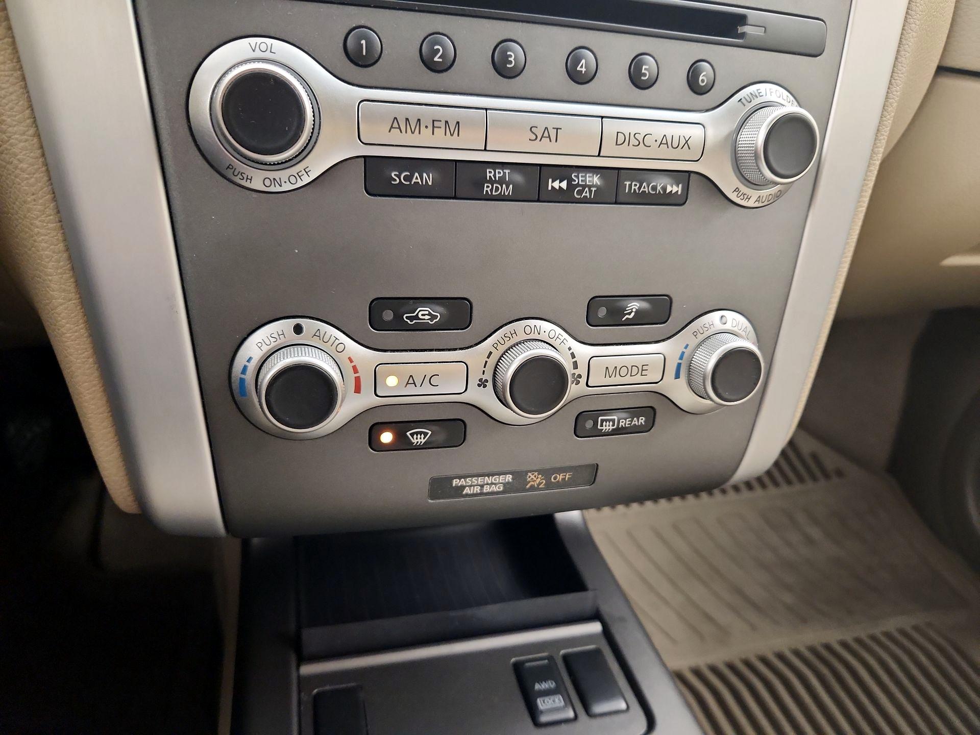 Thumbnail: 2014 Nissan Murano - 17