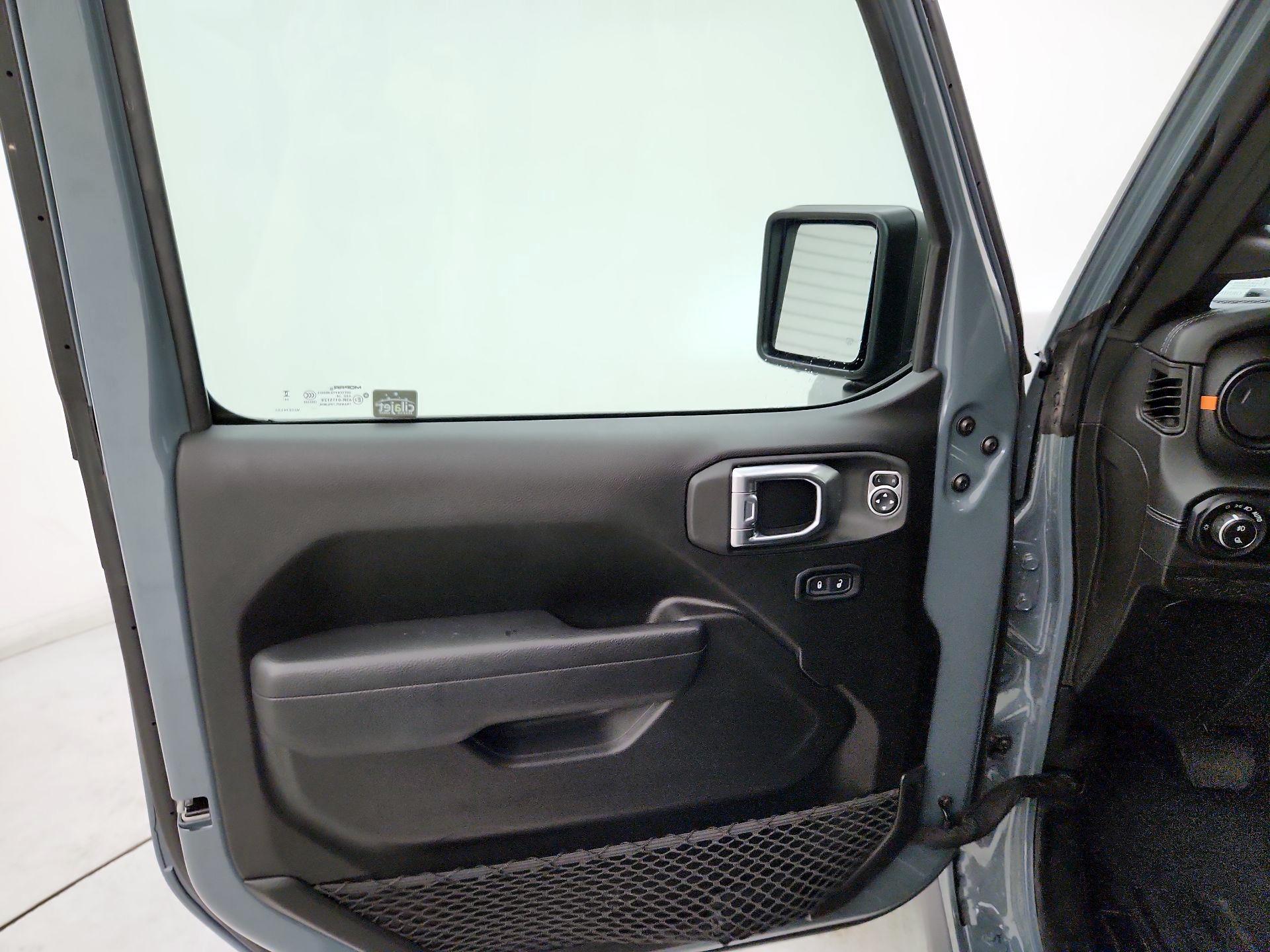 Thumbnail: 2025 Jeep Gladiator - 12