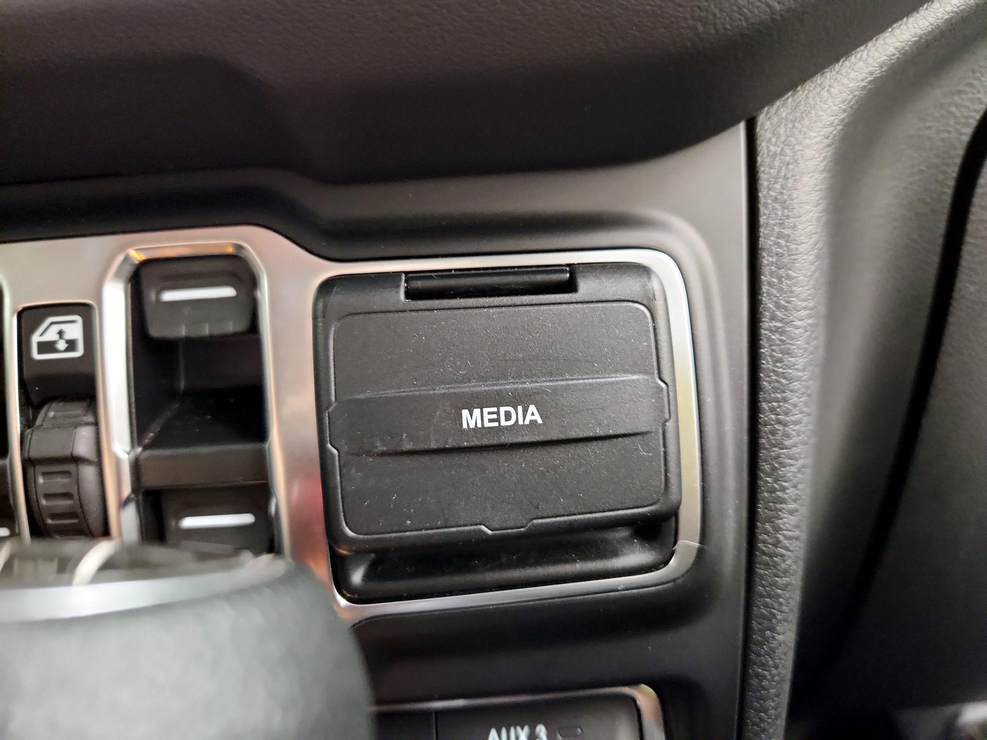 Thumbnail: 2025 Jeep Gladiator - 18