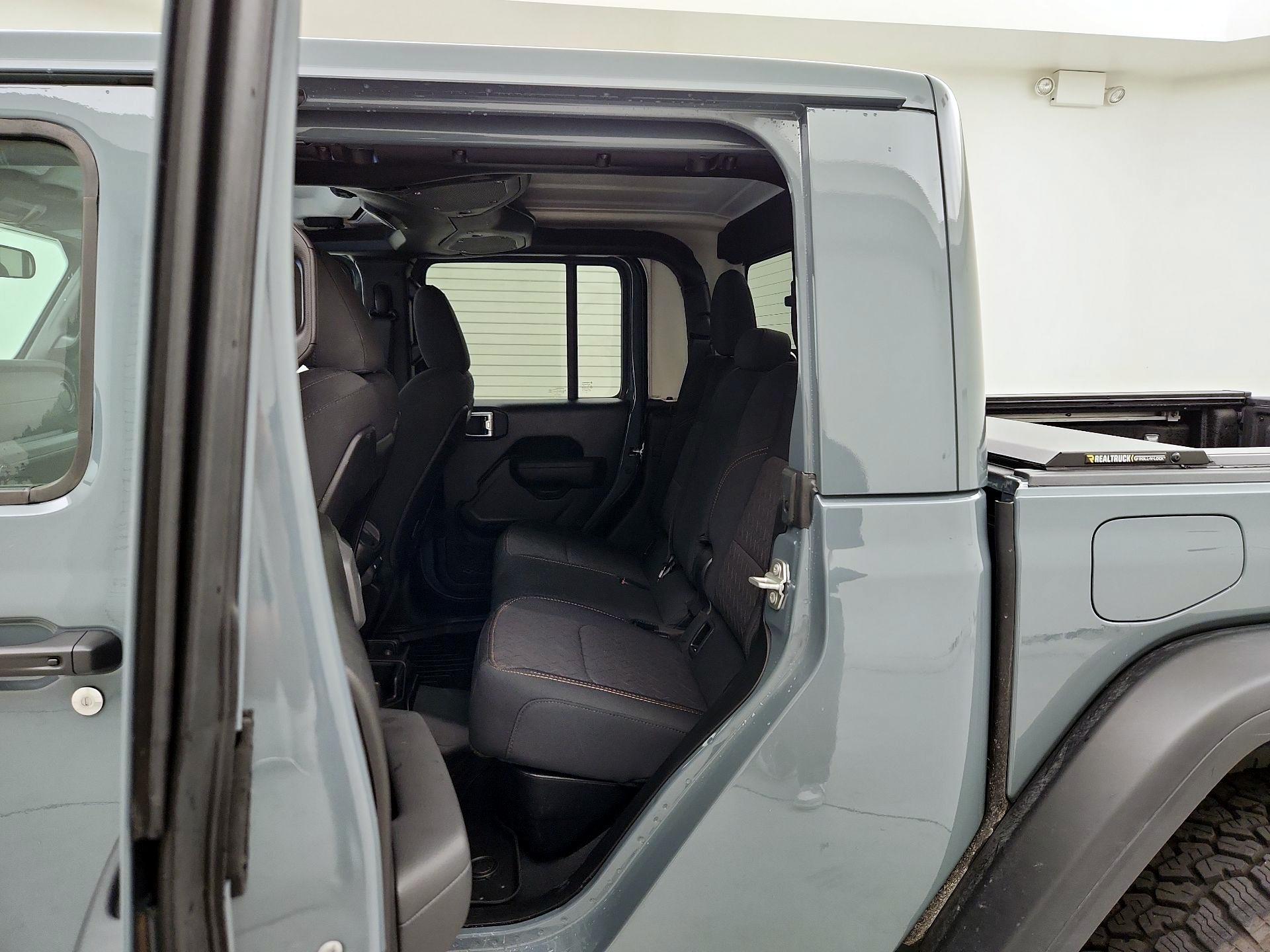 Thumbnail: 2025 Jeep Gladiator - 19