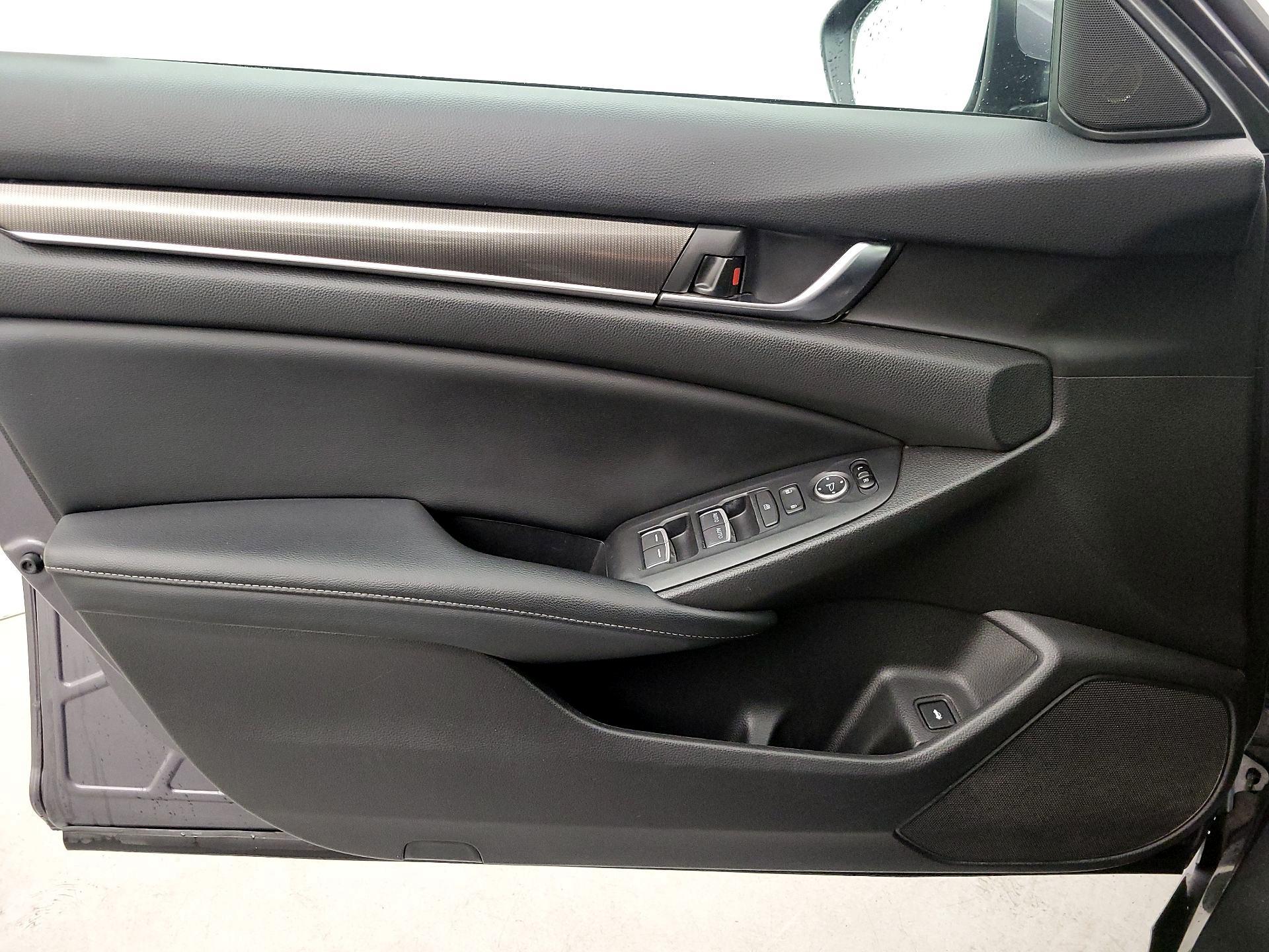 Thumbnail: 2018 Honda Accord - 12