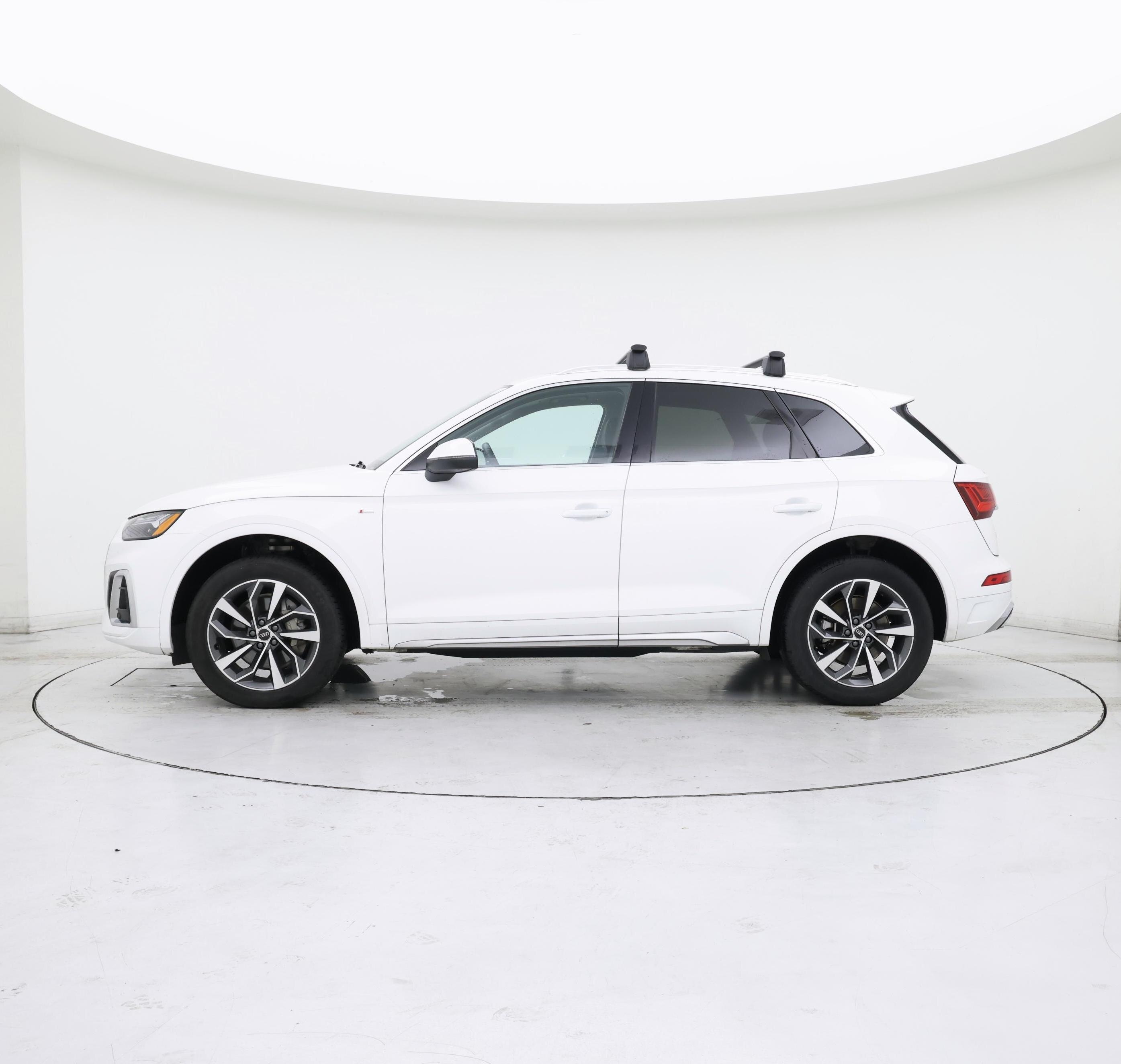 Thumbnail: 2023 Audi Q5 - 3