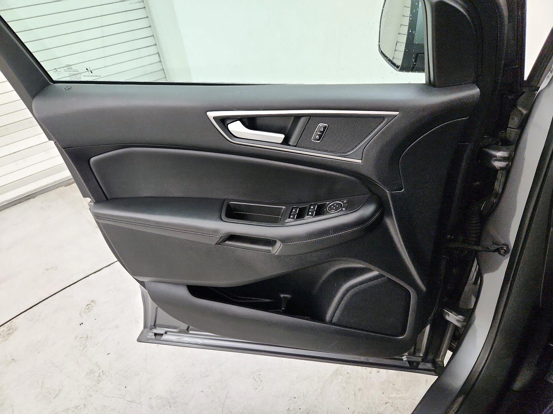 Thumbnail: 2022 Ford Edge - 12