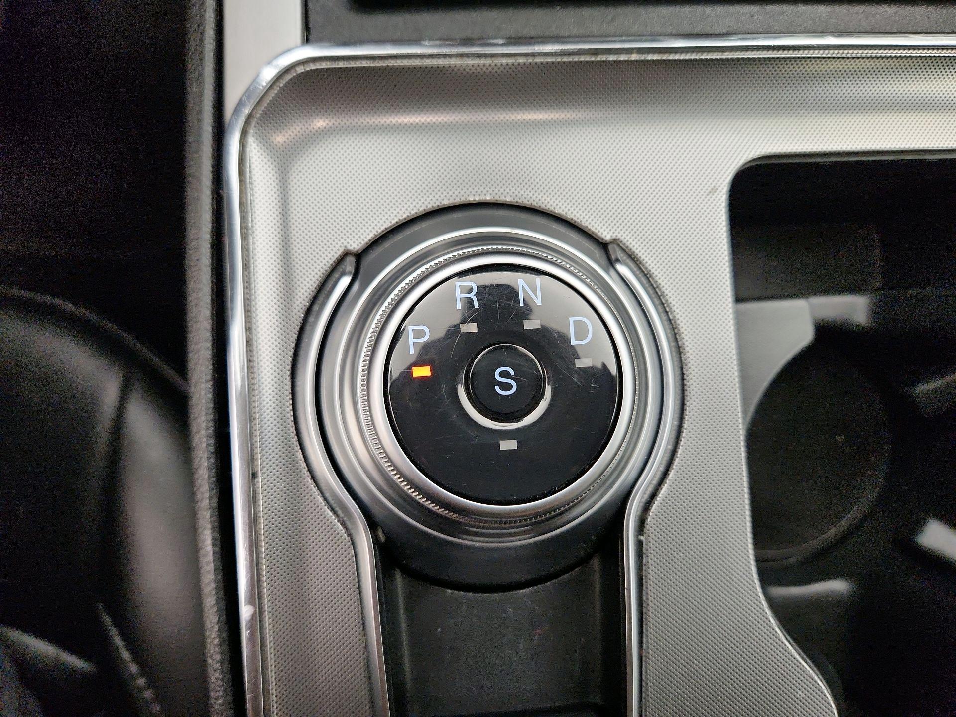 Thumbnail: 2022 Ford Edge - 17