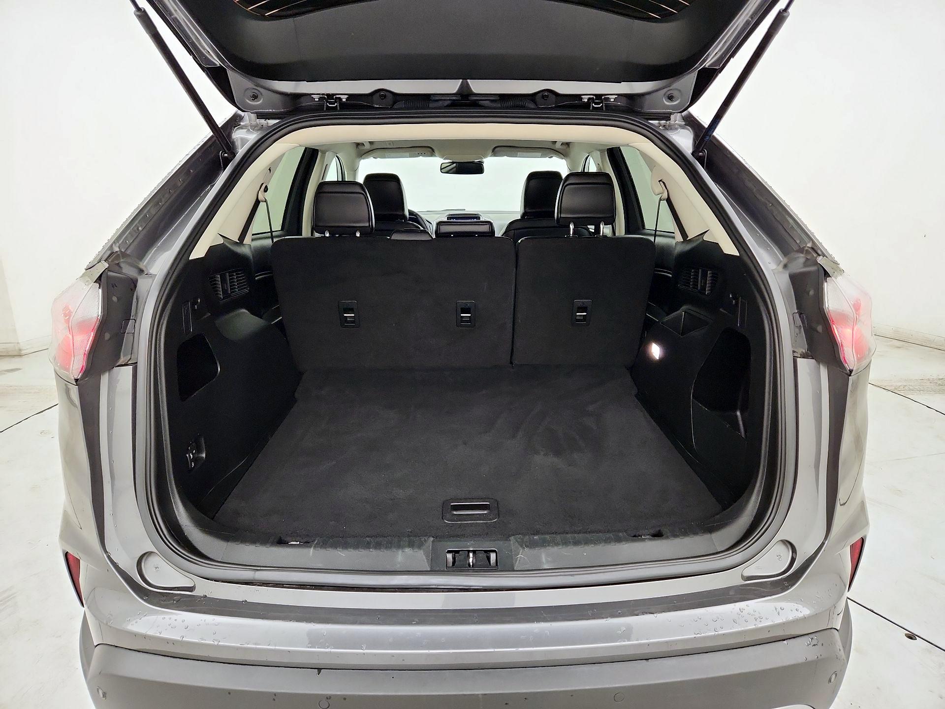 Thumbnail: 2022 Ford Edge - 20