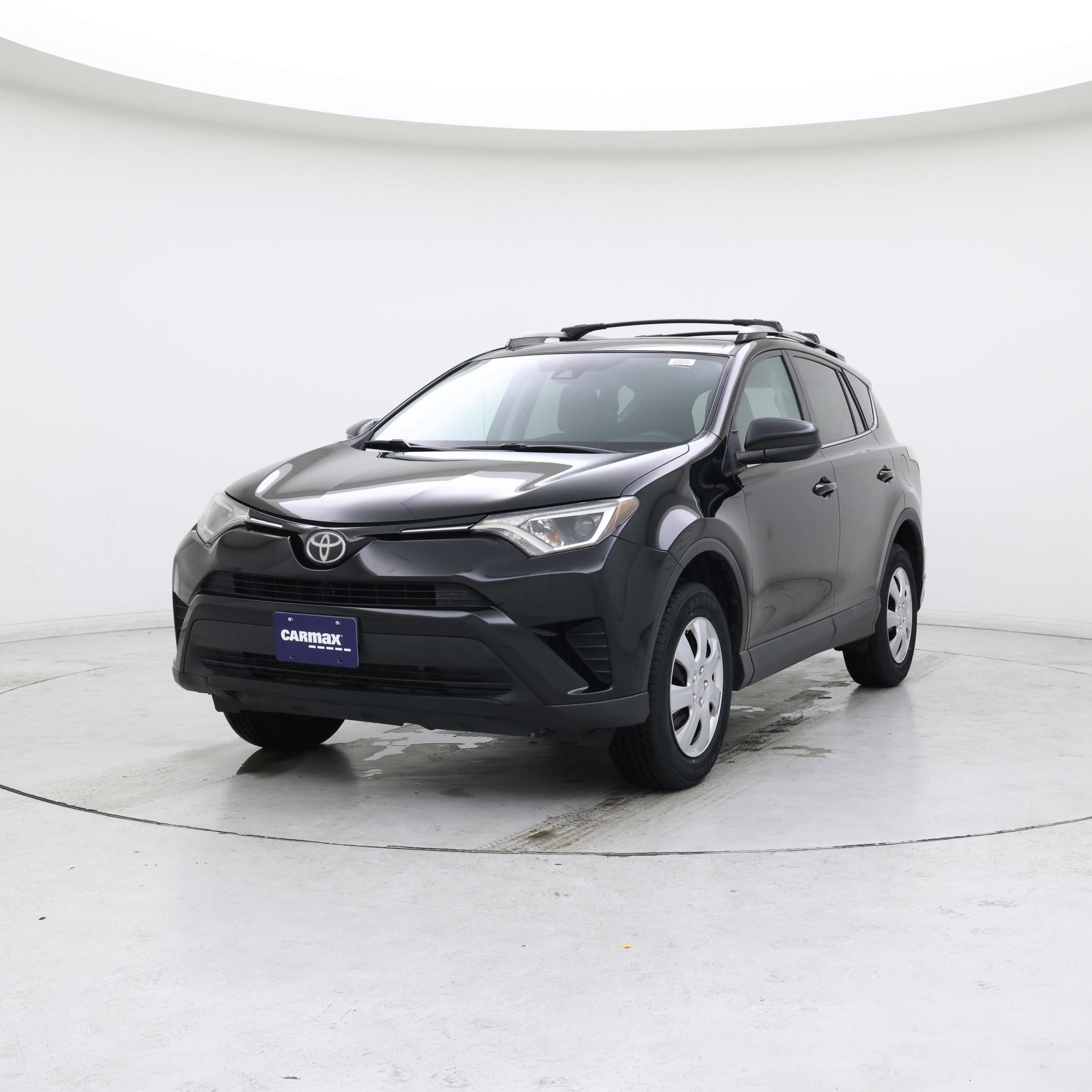 Thumbnail: 2017 Toyota RAV4 - 4