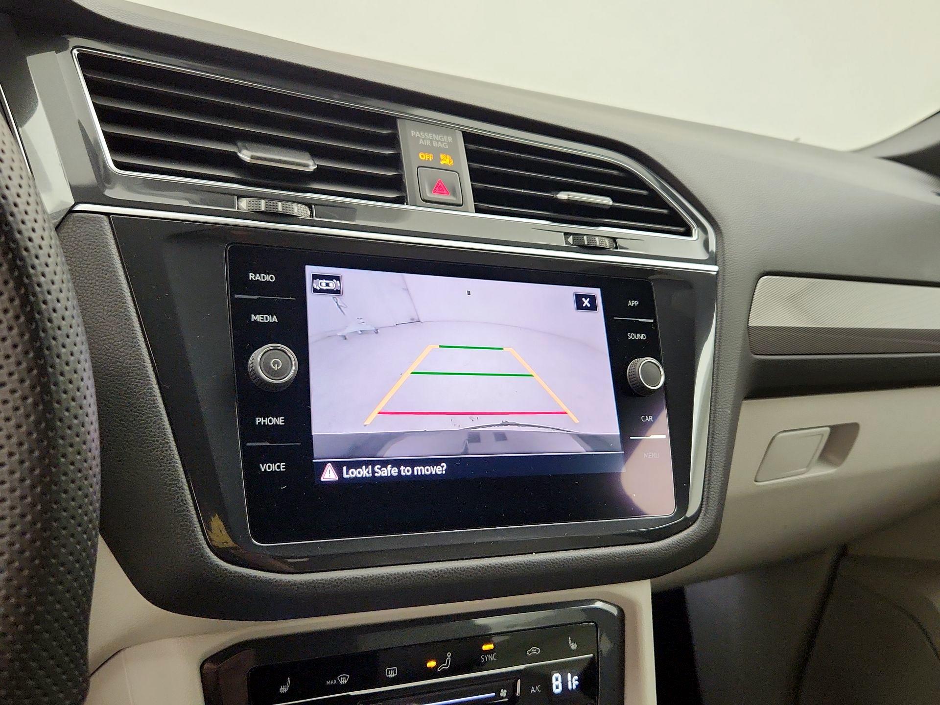 Thumbnail: 2022 Volkswagen Tiguan - 14