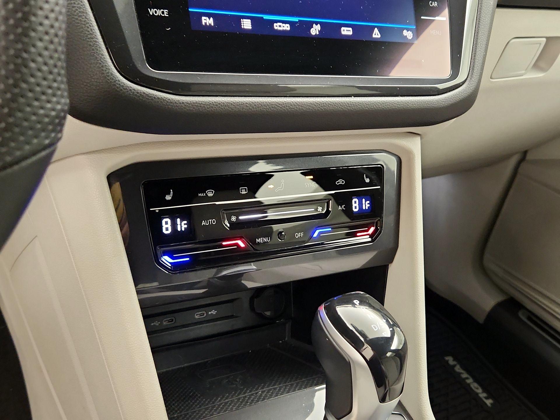 Thumbnail: 2022 Volkswagen Tiguan - 16