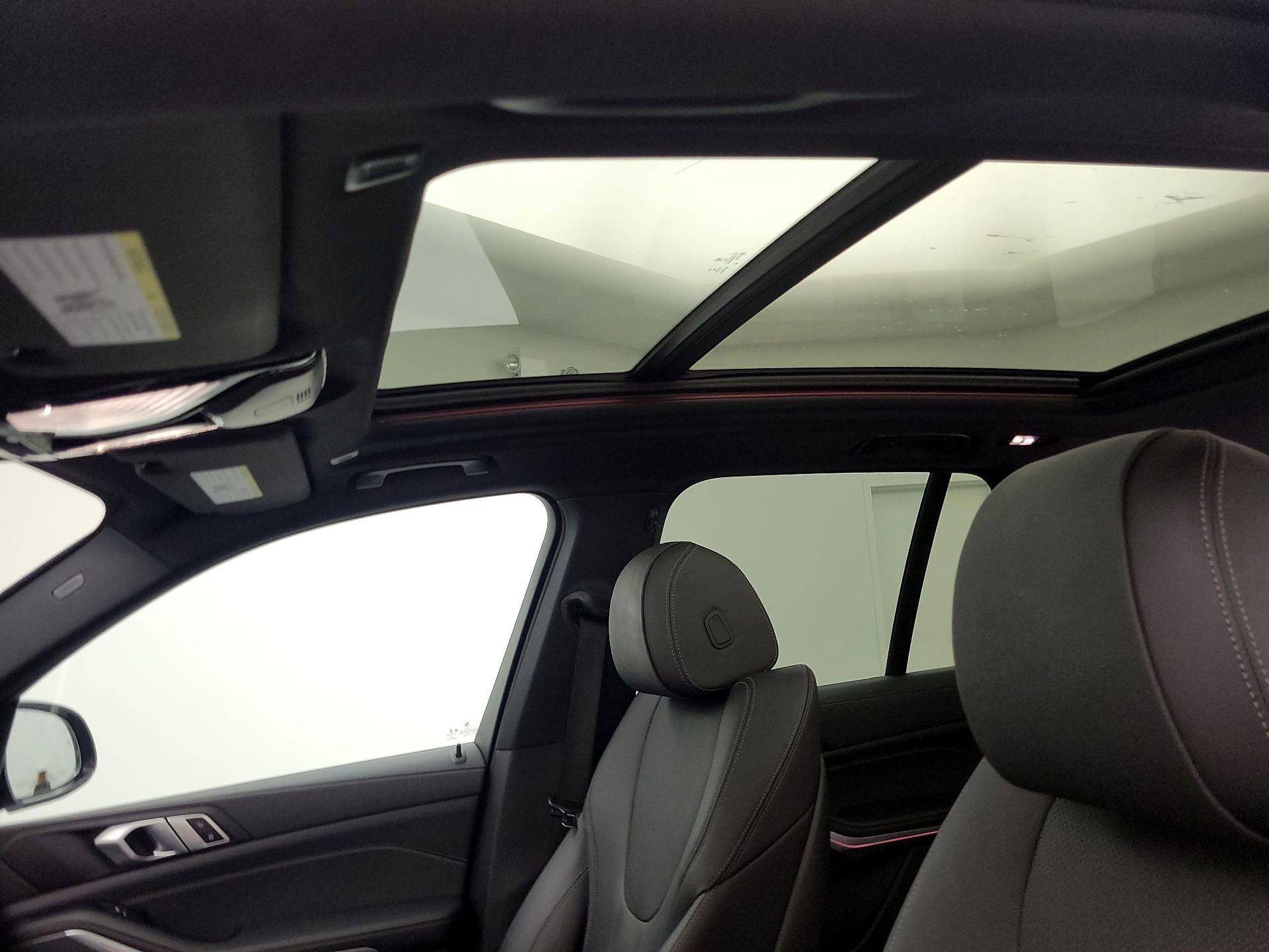 Thumbnail: 2022 BMW X5 - 20