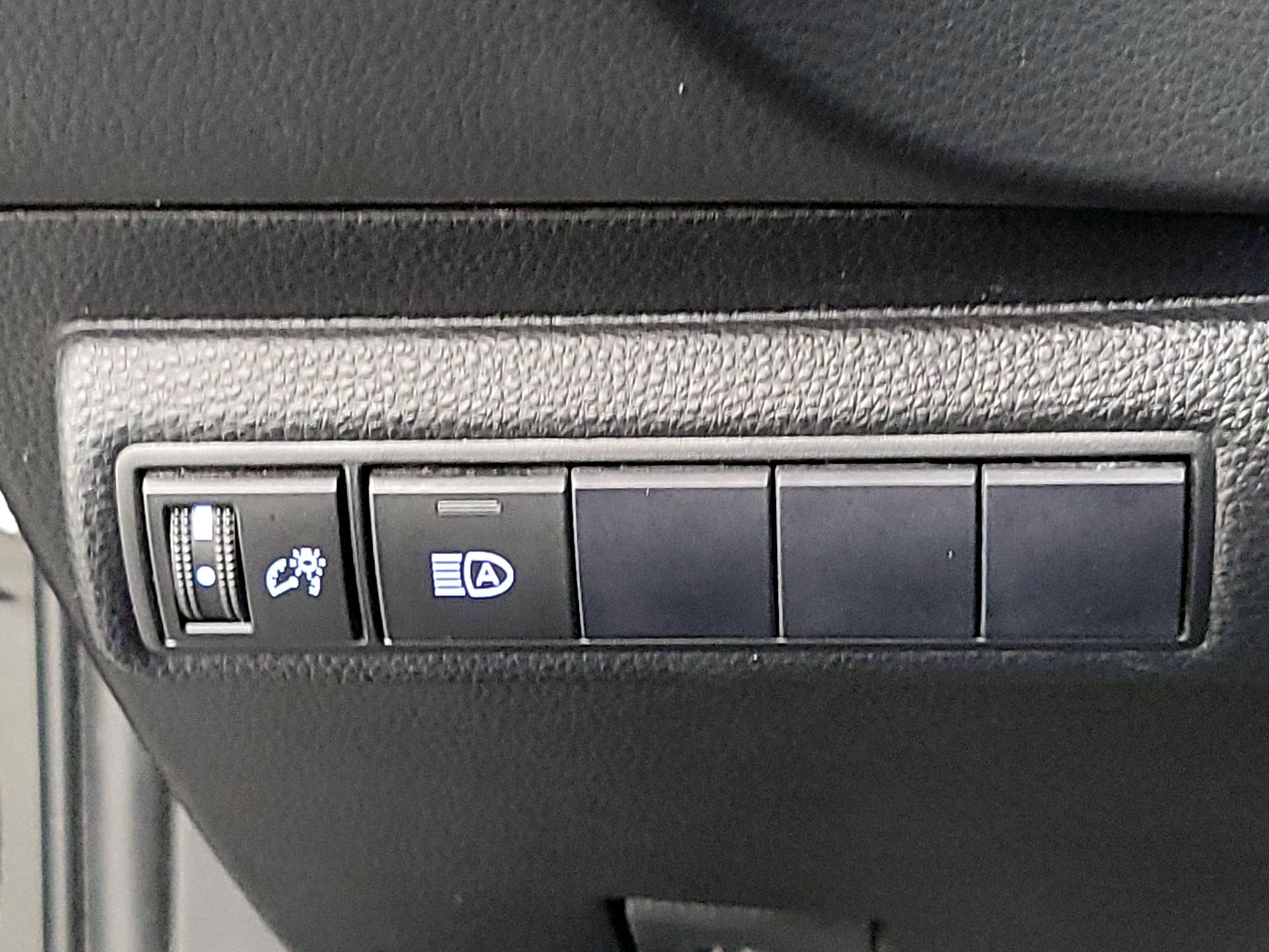 Thumbnail: 2022 Toyota Corolla - 13