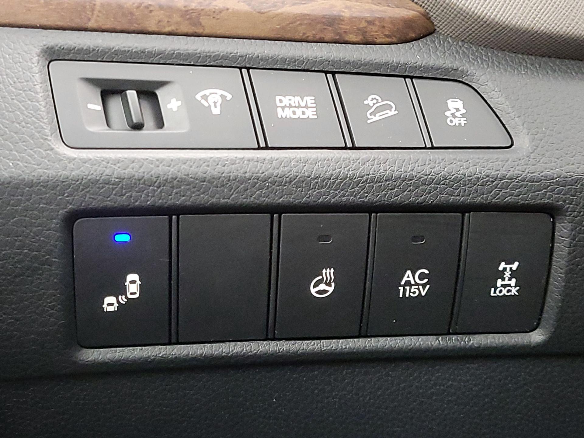 Thumbnail: 2018 Hyundai Santa Fe - 13