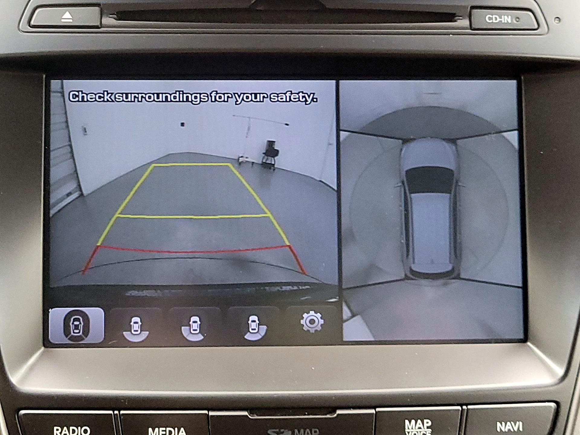 Thumbnail: 2018 Hyundai Santa Fe - 15