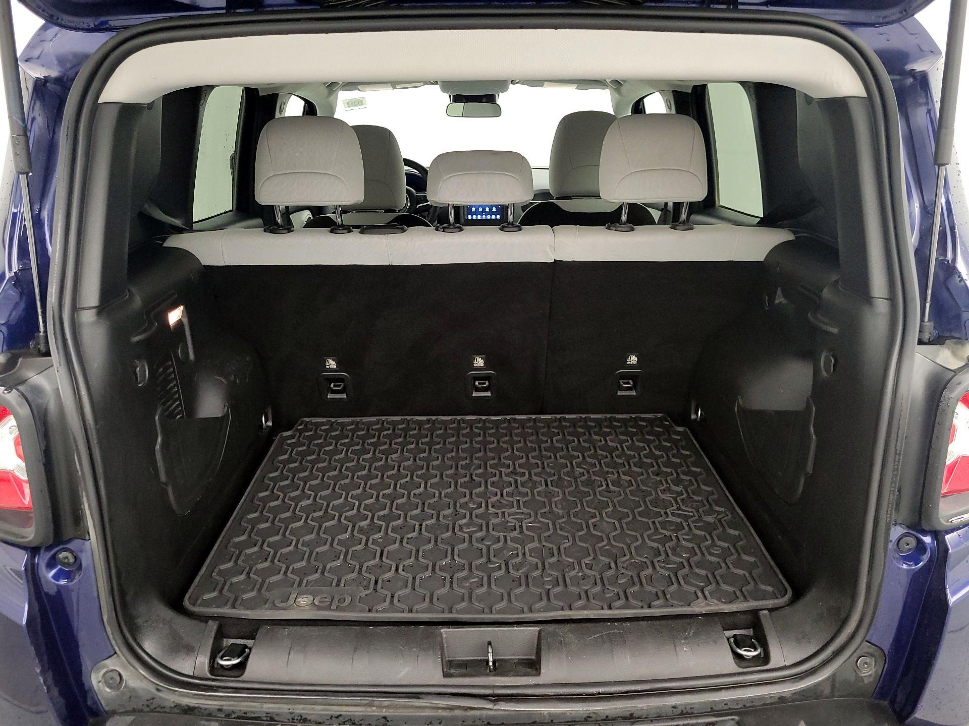 Thumbnail: 2021 Jeep Renegade - 20