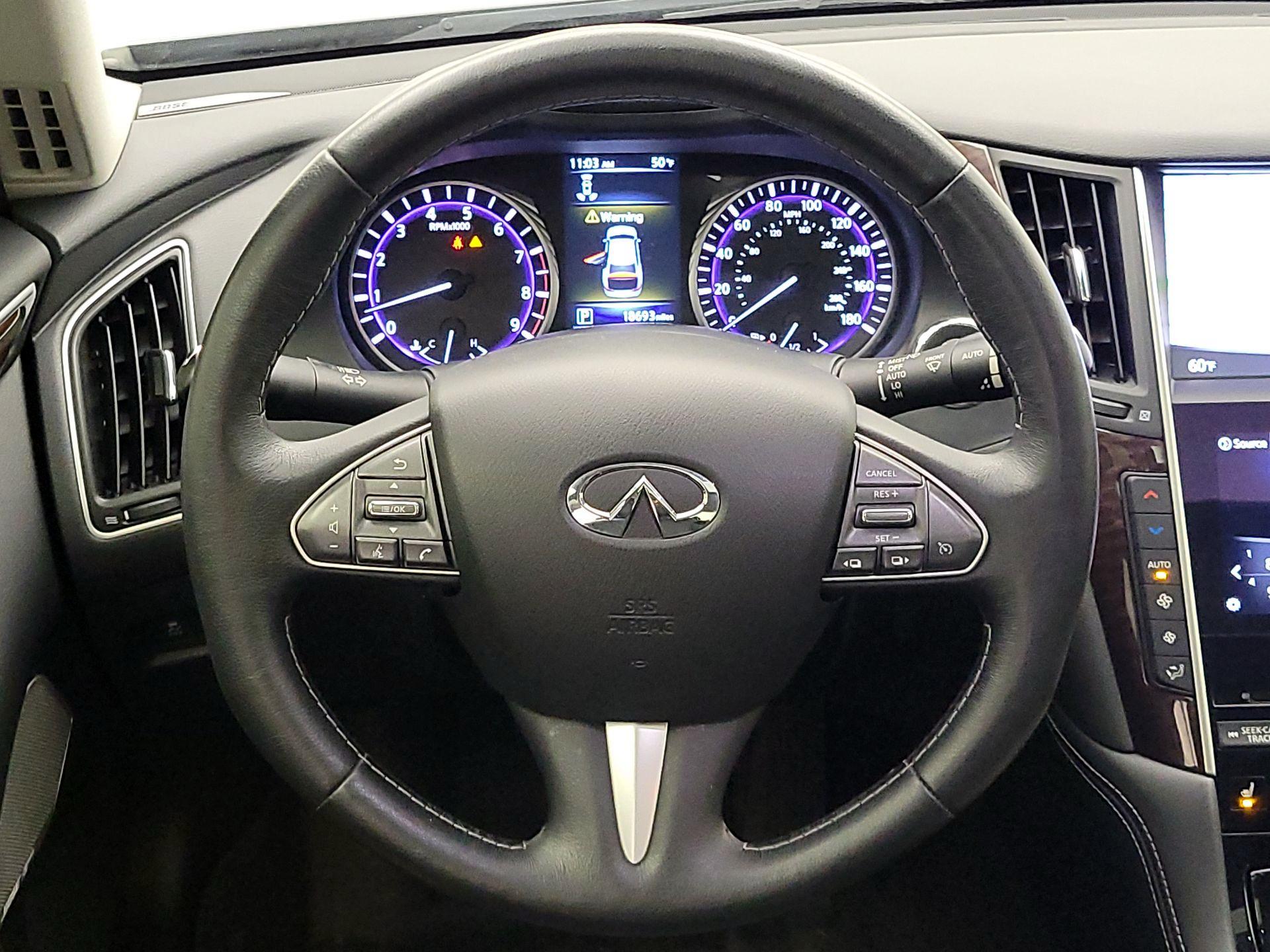 Thumbnail: 2017 INFINITI Q50 - 10