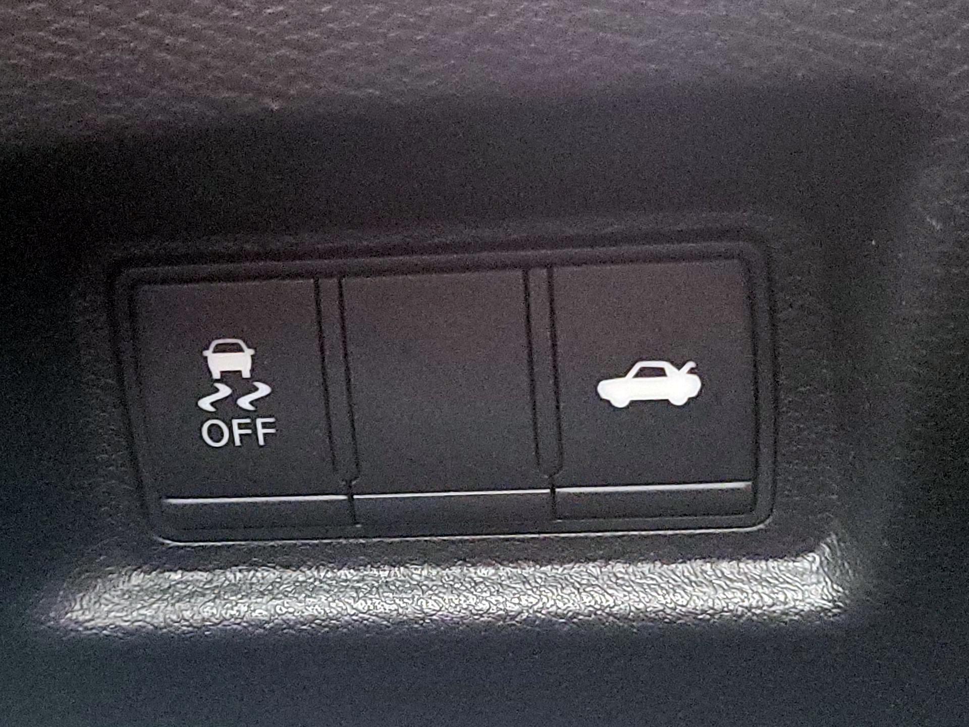 Thumbnail: 2017 INFINITI Q50 - 13