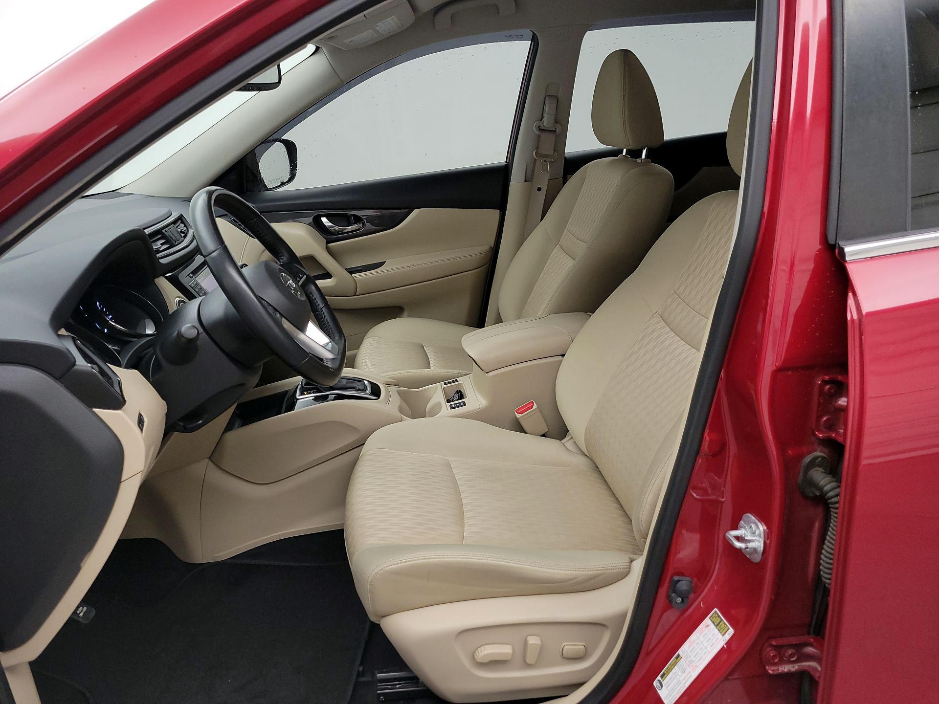 Thumbnail: 2017 Nissan Rogue - 11