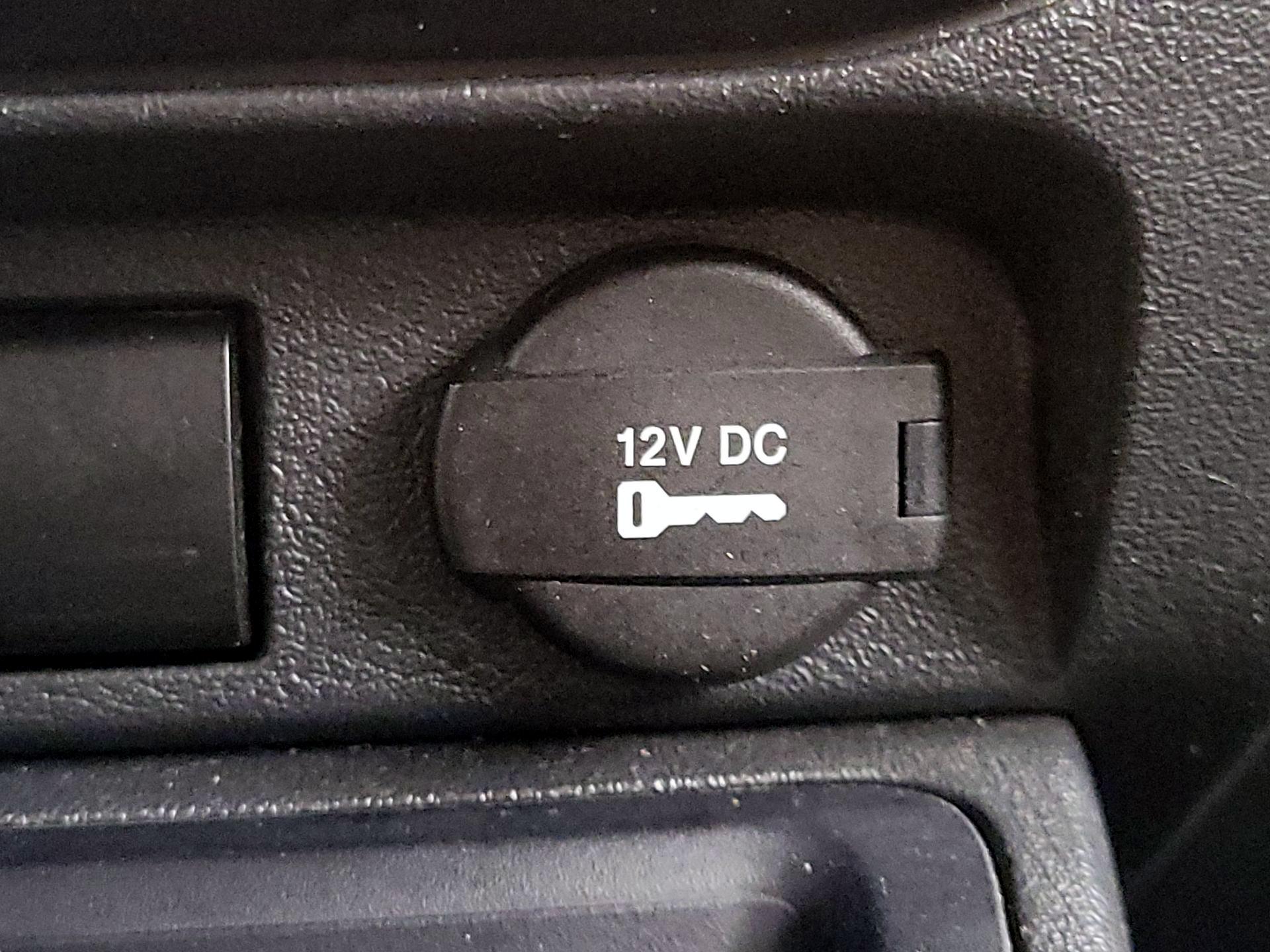 Thumbnail: 2016 Jeep Patriot - 16