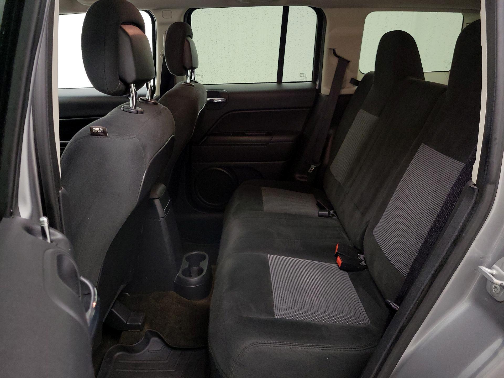 Thumbnail: 2016 Jeep Patriot - 17