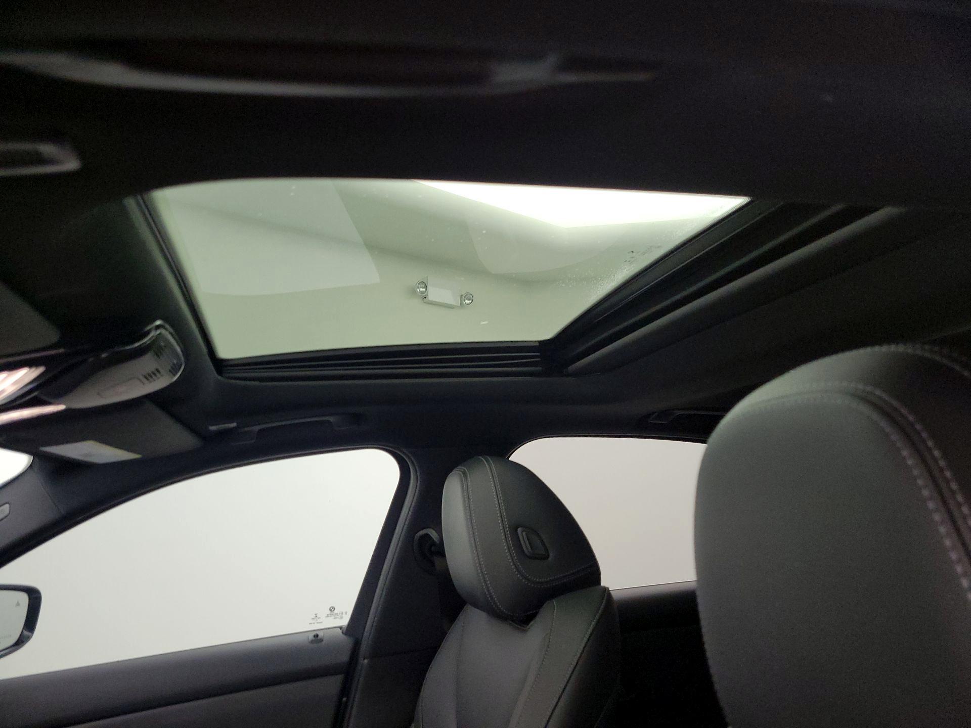 Thumbnail: 2022 BMW 3 Series - 20