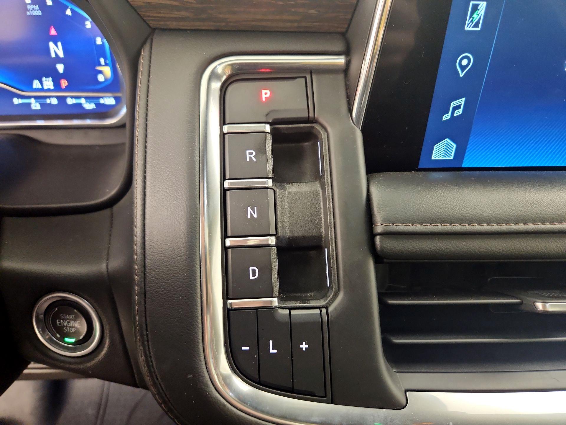 Thumbnail: 2023 Chevrolet Tahoe - 17