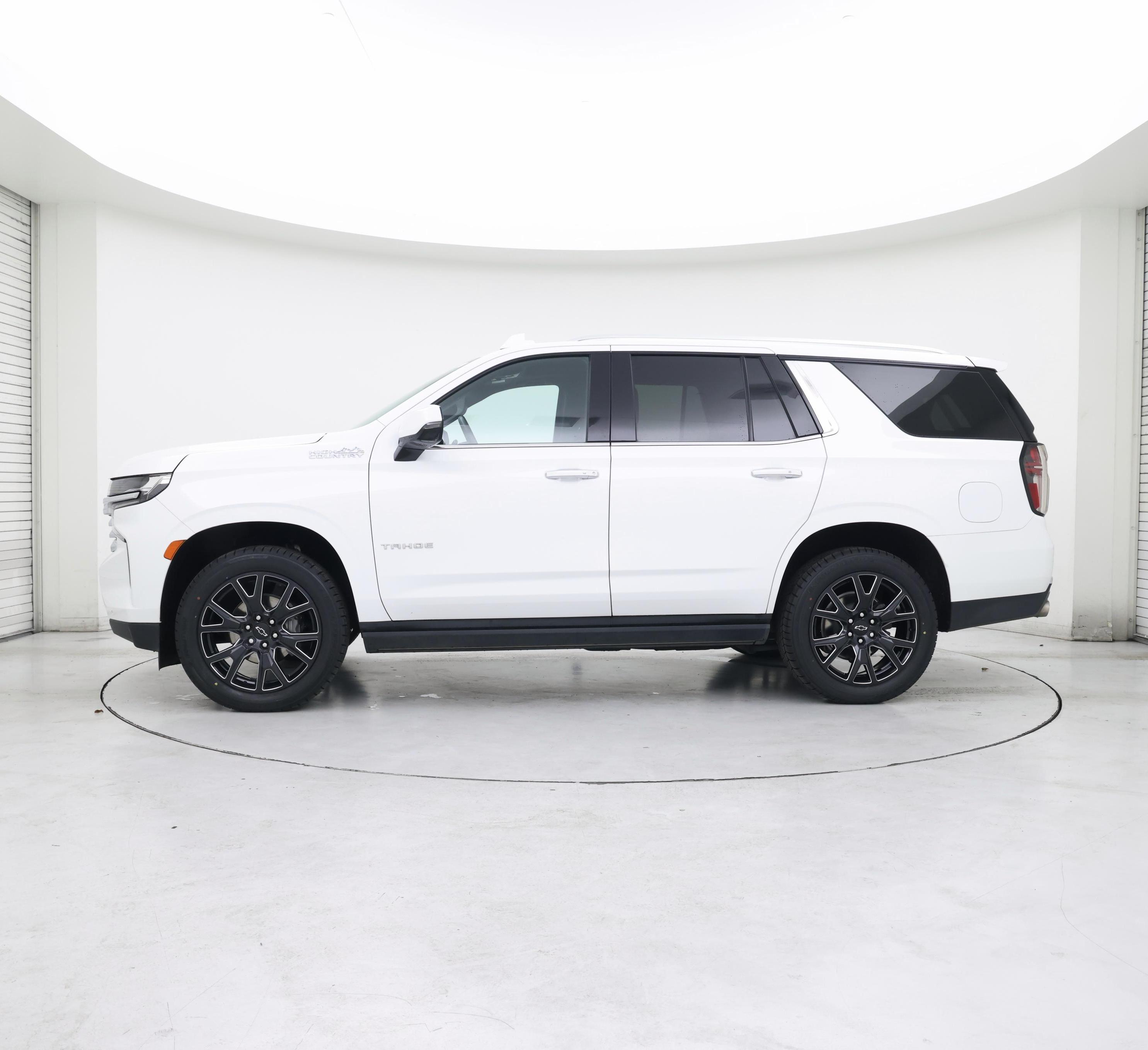 Thumbnail: 2023 Chevrolet Tahoe - 3