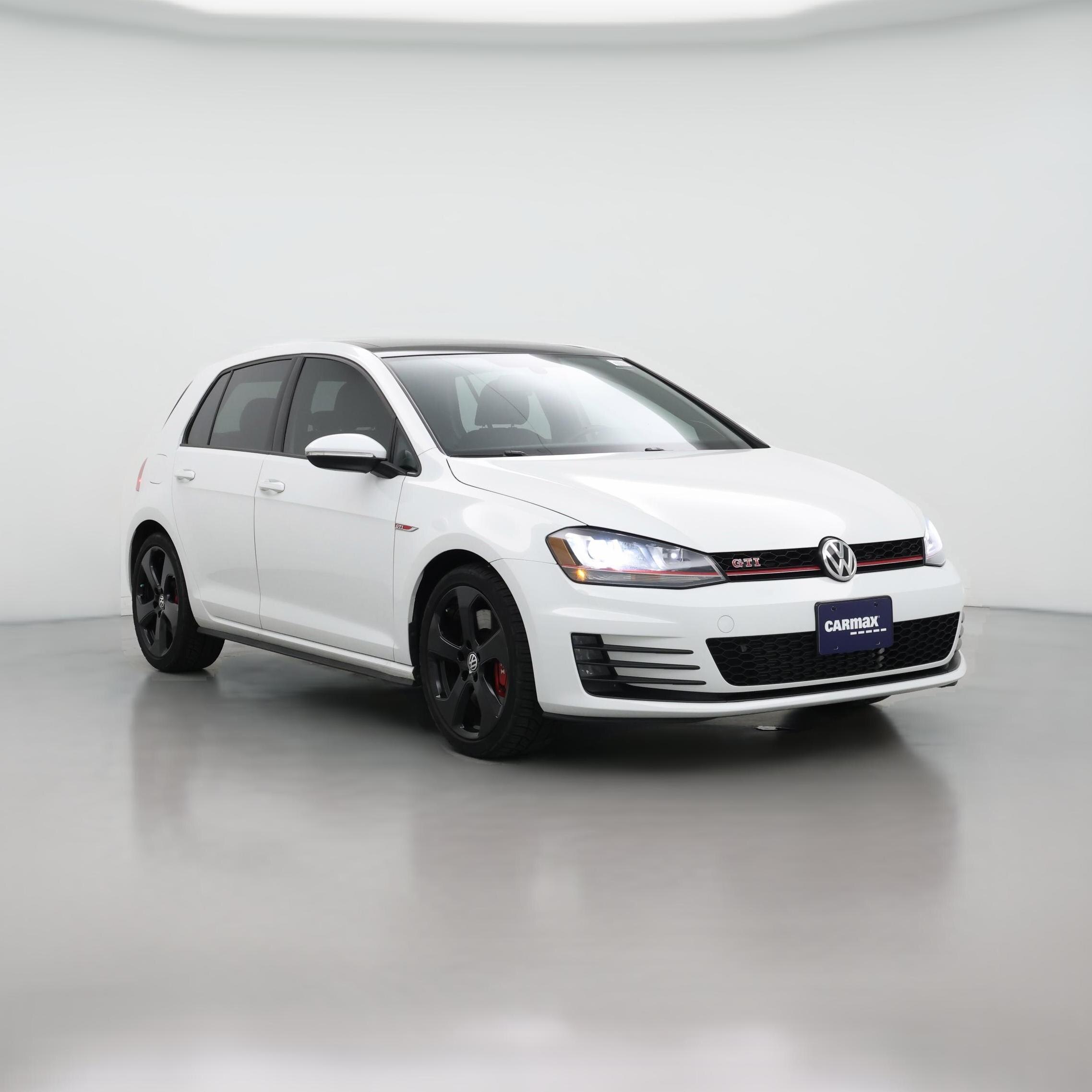 Thumbnail: 2016 Volkswagen Golf - 1