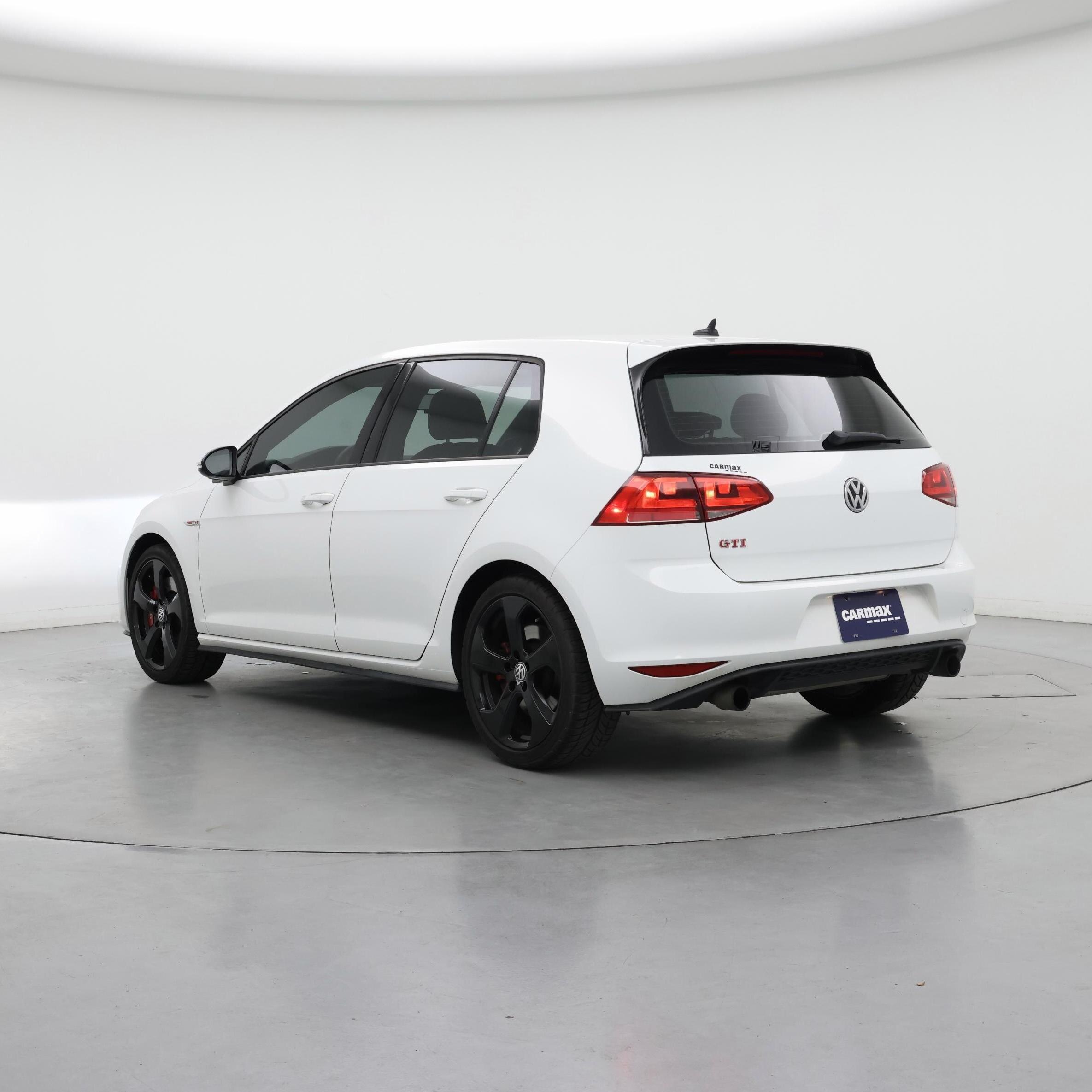Thumbnail: 2016 Volkswagen Golf - 2