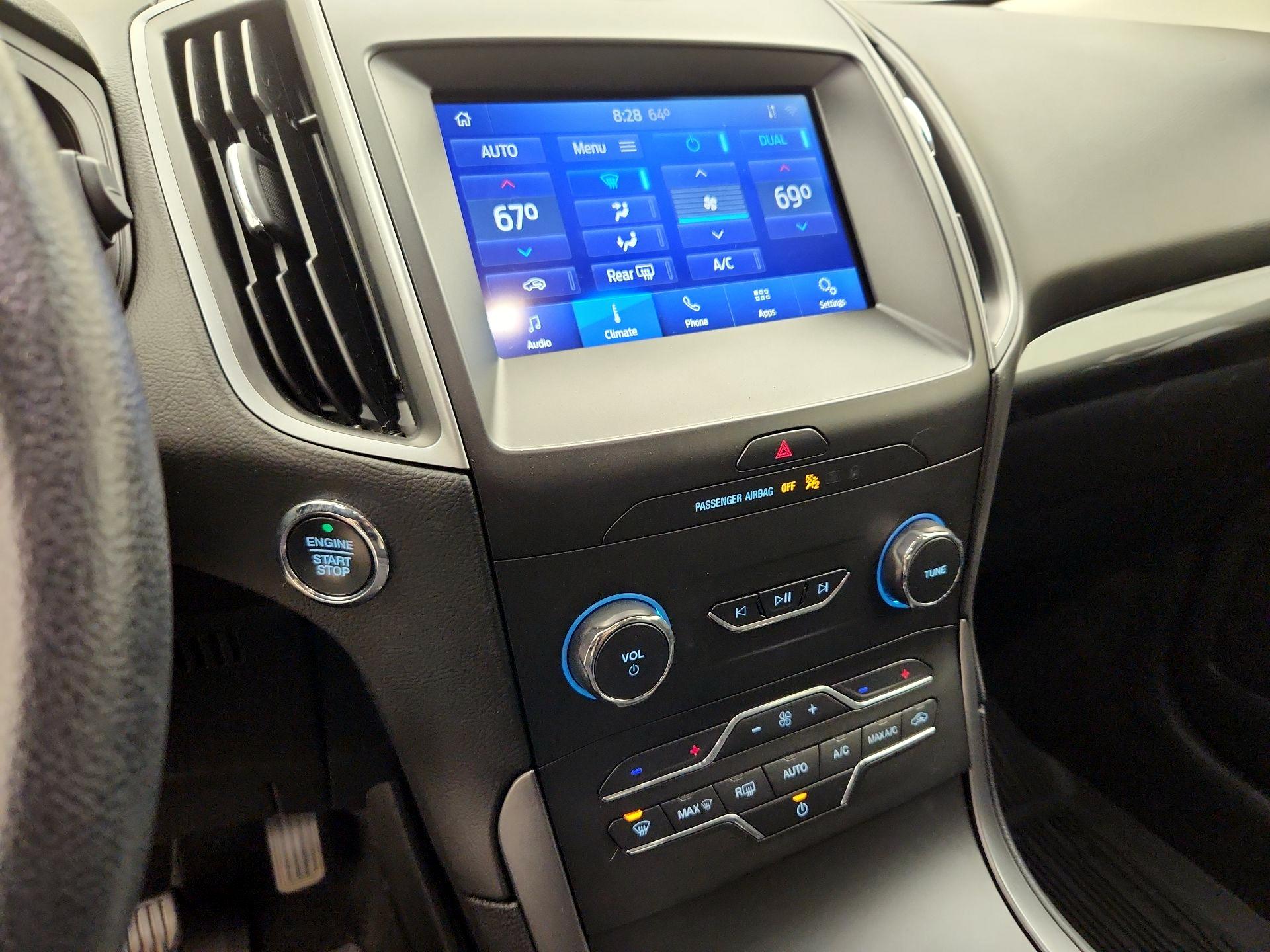 Thumbnail: 2020 Ford Edge - 16