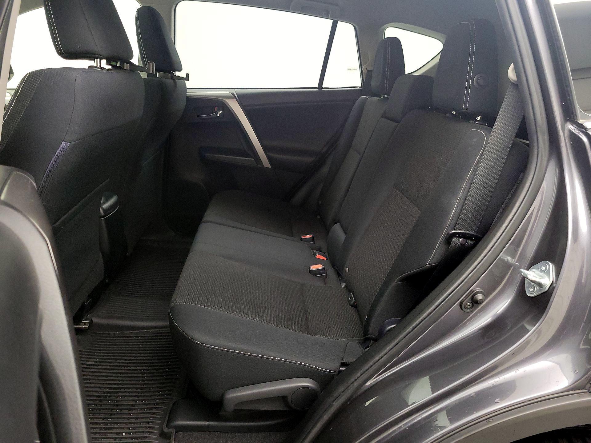 Thumbnail: 2017 Toyota RAV4 - 20