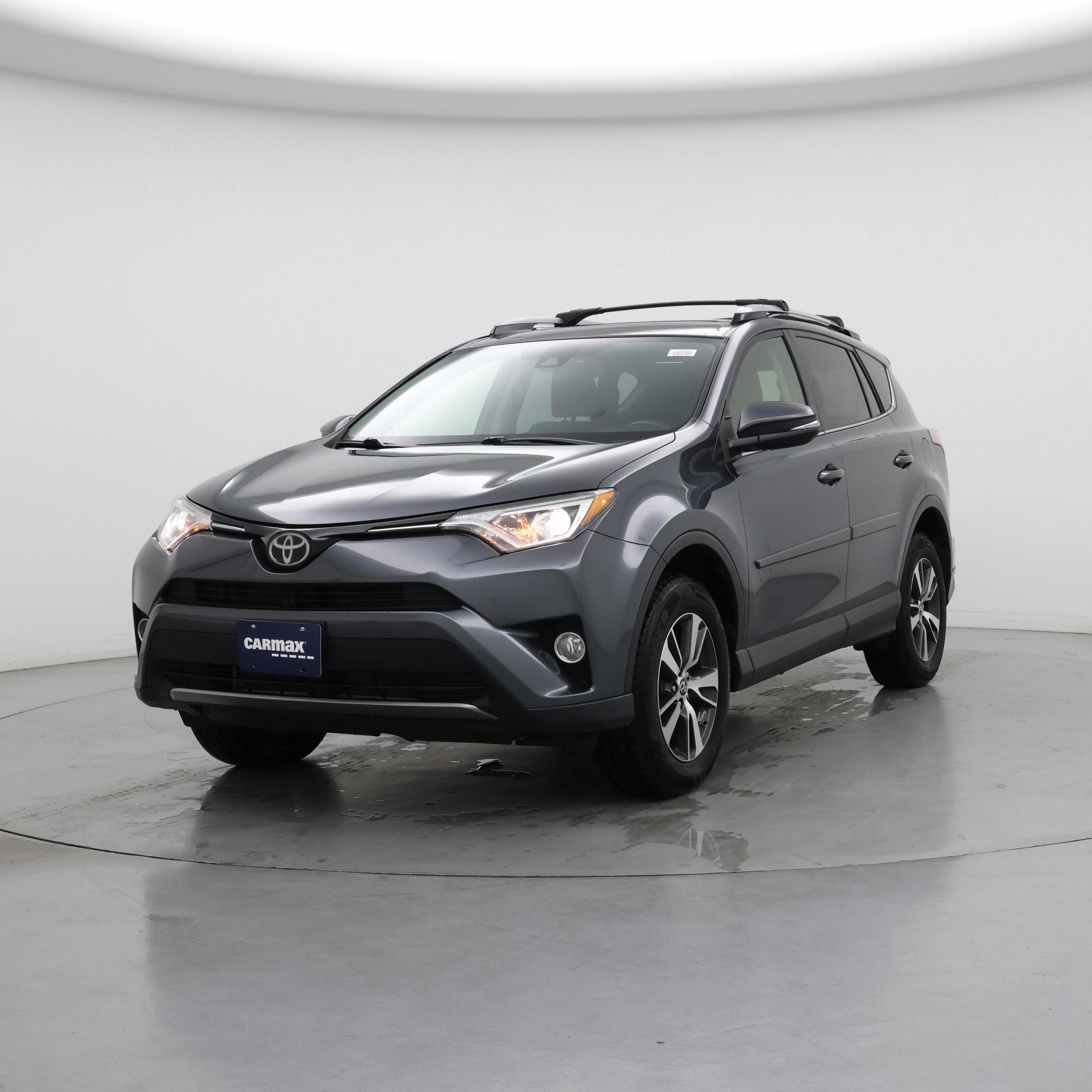 Thumbnail: 2017 Toyota RAV4 - 4