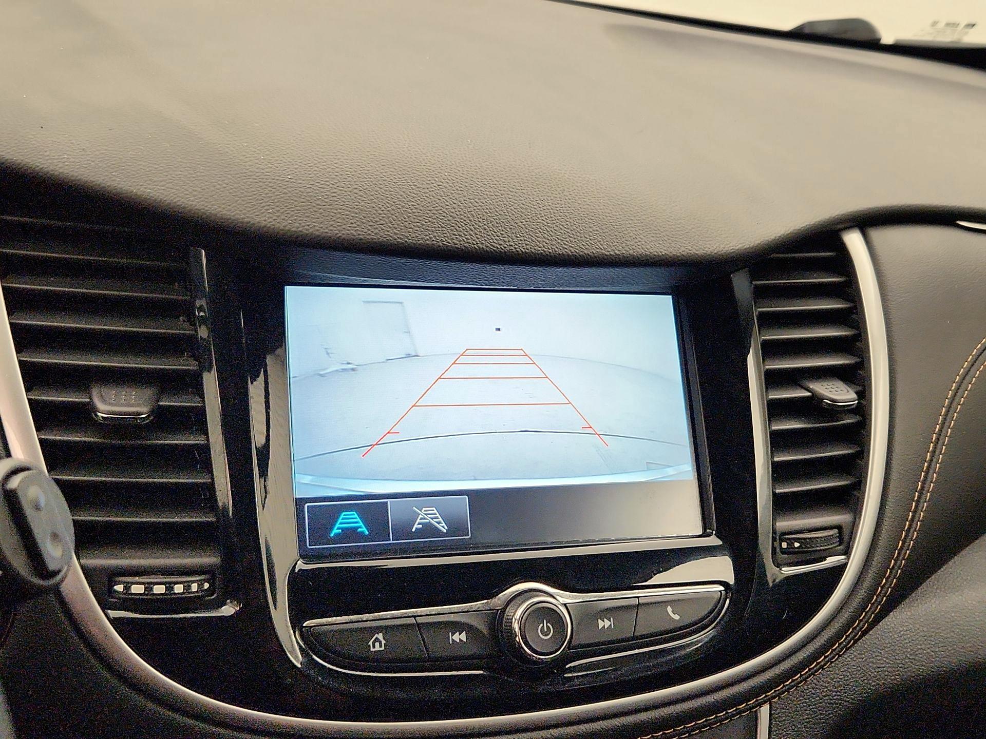 Thumbnail: 2017 Chevrolet Trax - 14