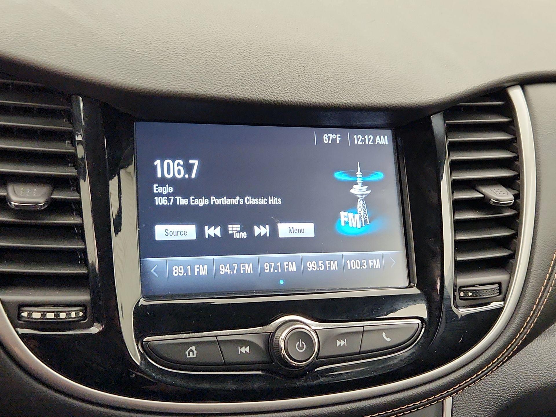 Thumbnail: 2017 Chevrolet Trax - 15