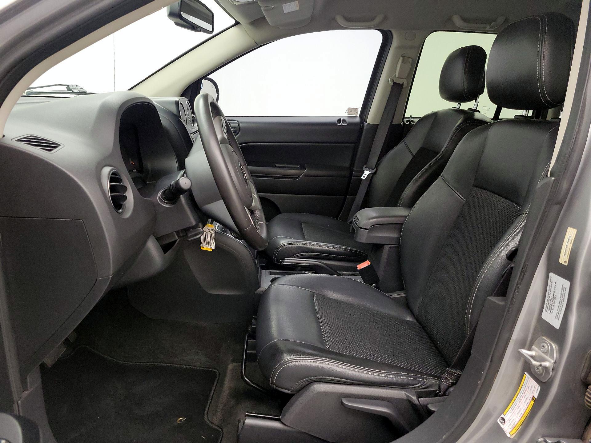 Thumbnail: 2016 Jeep Compass - 11