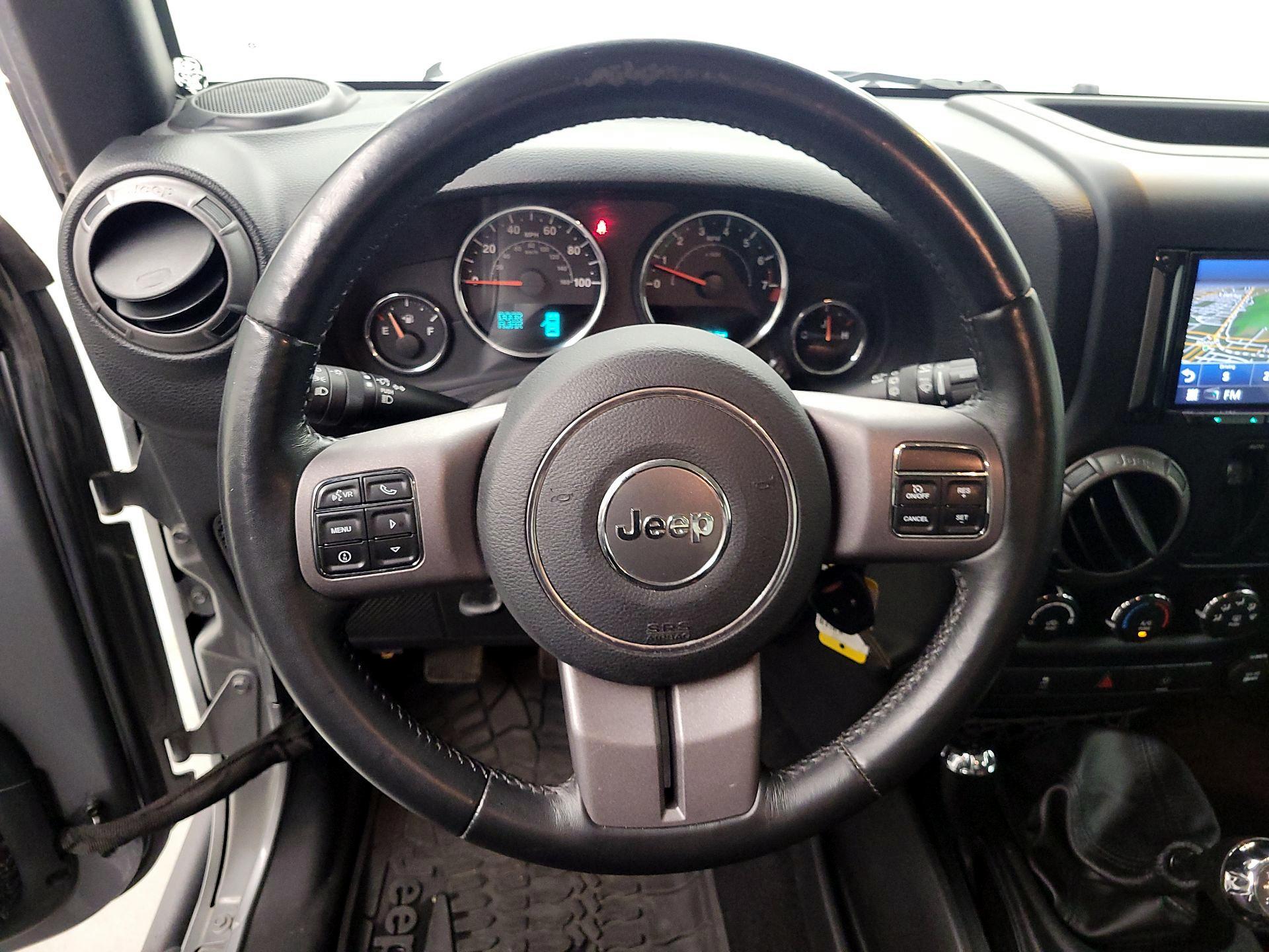 Thumbnail: 2016 Jeep Wrangler - 10