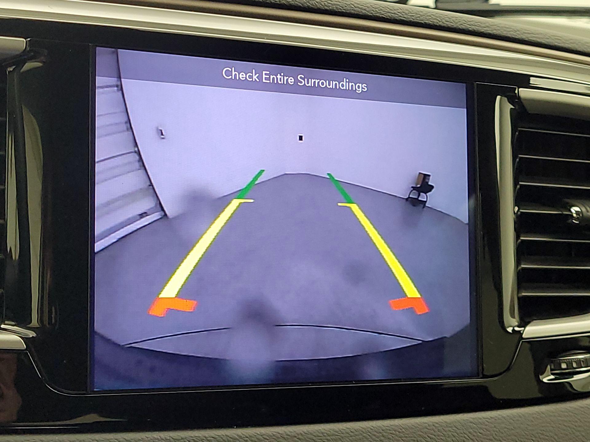 Thumbnail: 2018 Chrysler Pacifica - 14