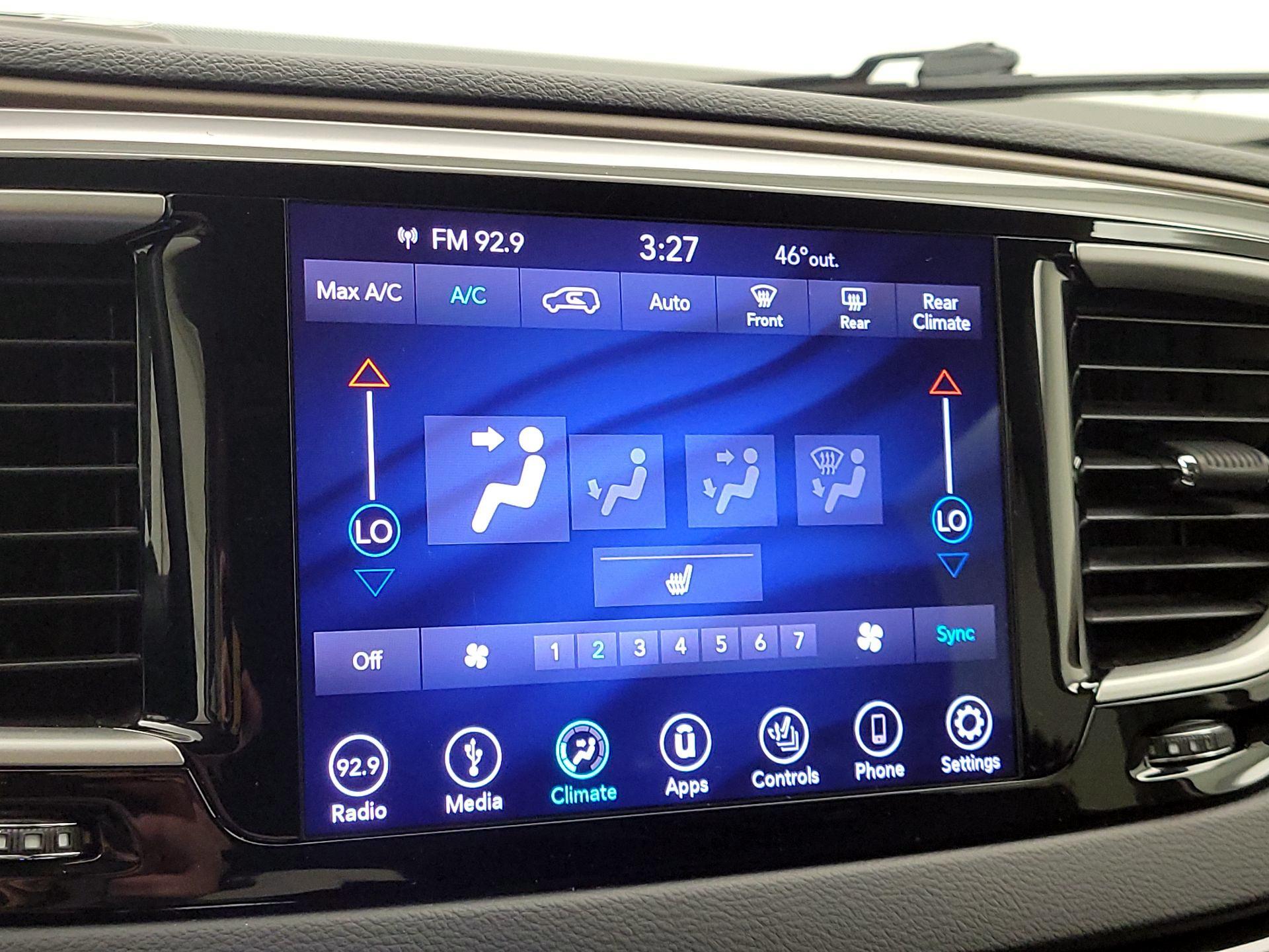 Thumbnail: 2018 Chrysler Pacifica - 16