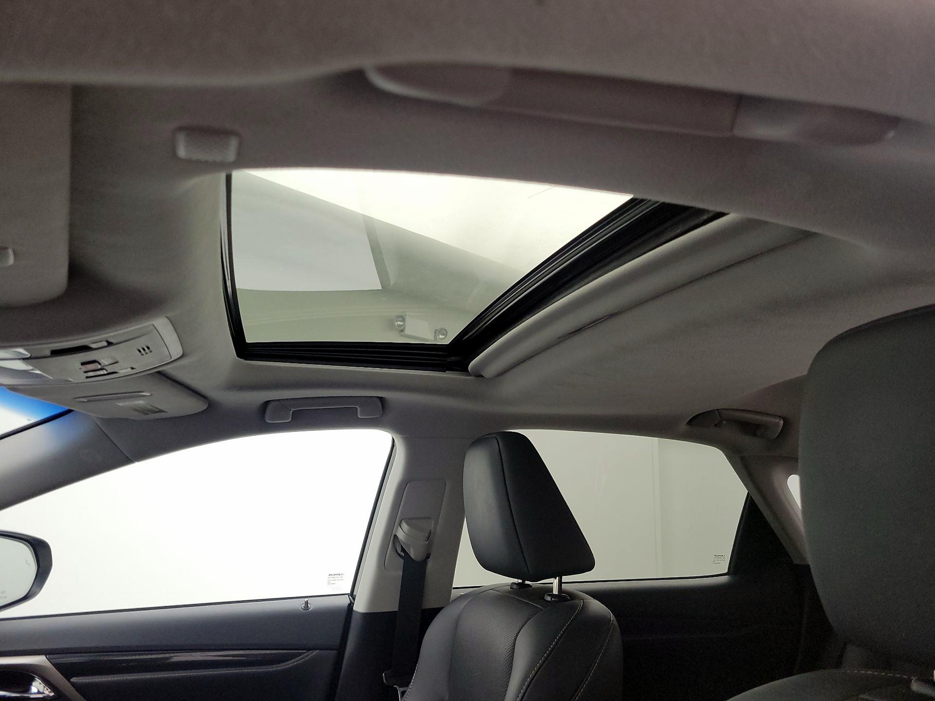 Thumbnail: 2018 Lexus RX - 19