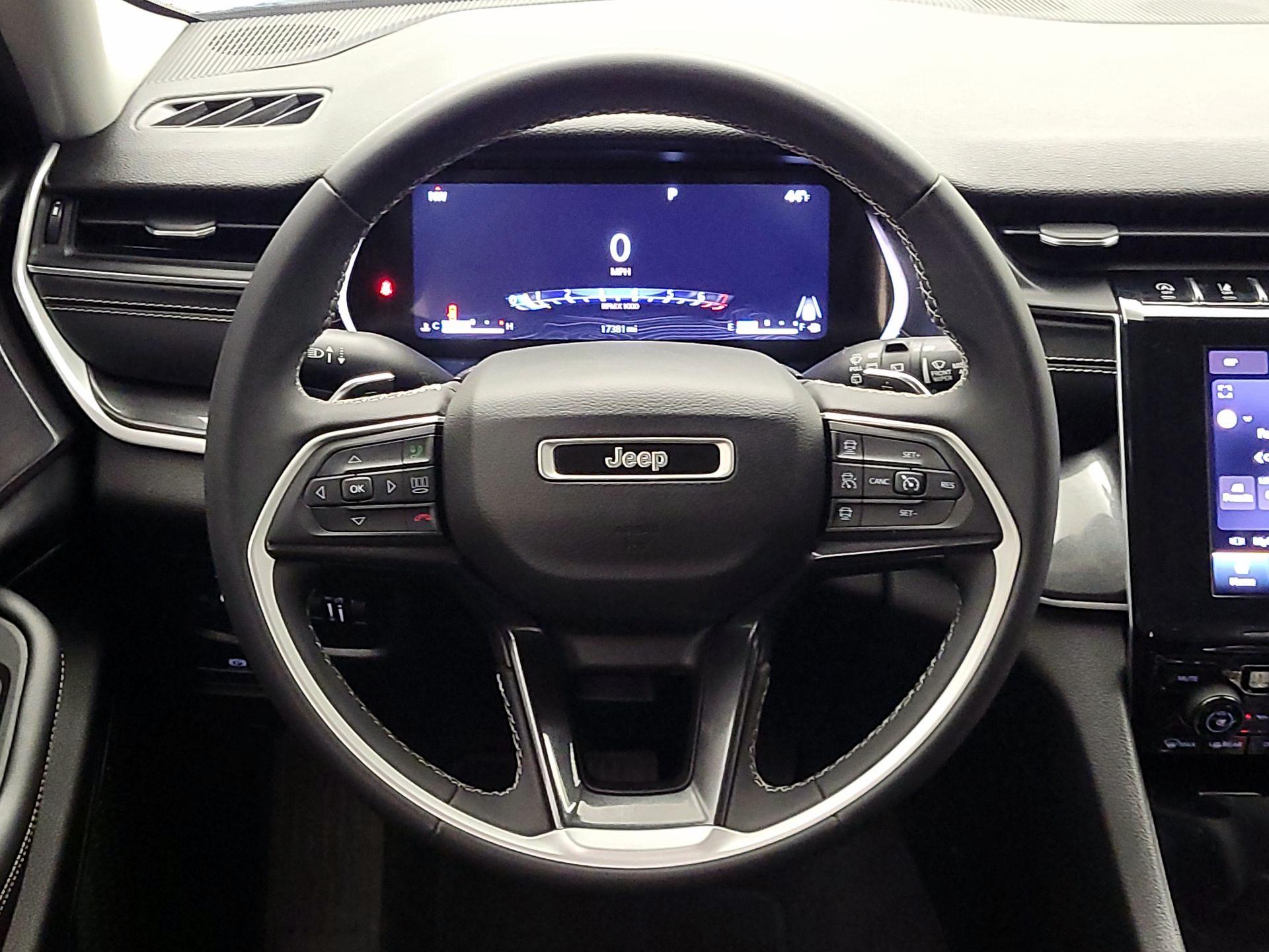 Thumbnail: 2023 Jeep Grand Cherokee - 10