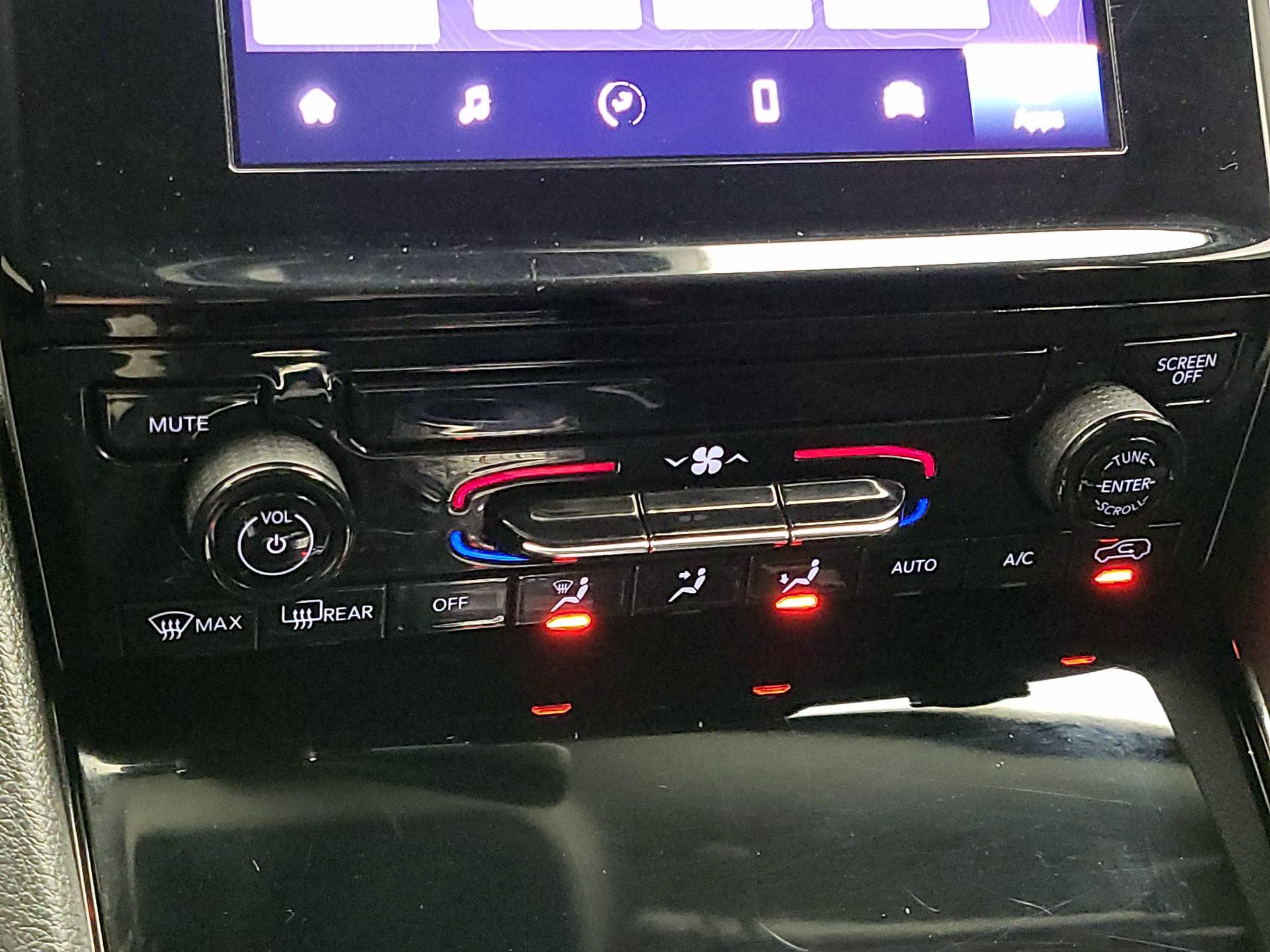 Thumbnail: 2023 Jeep Grand Cherokee - 16